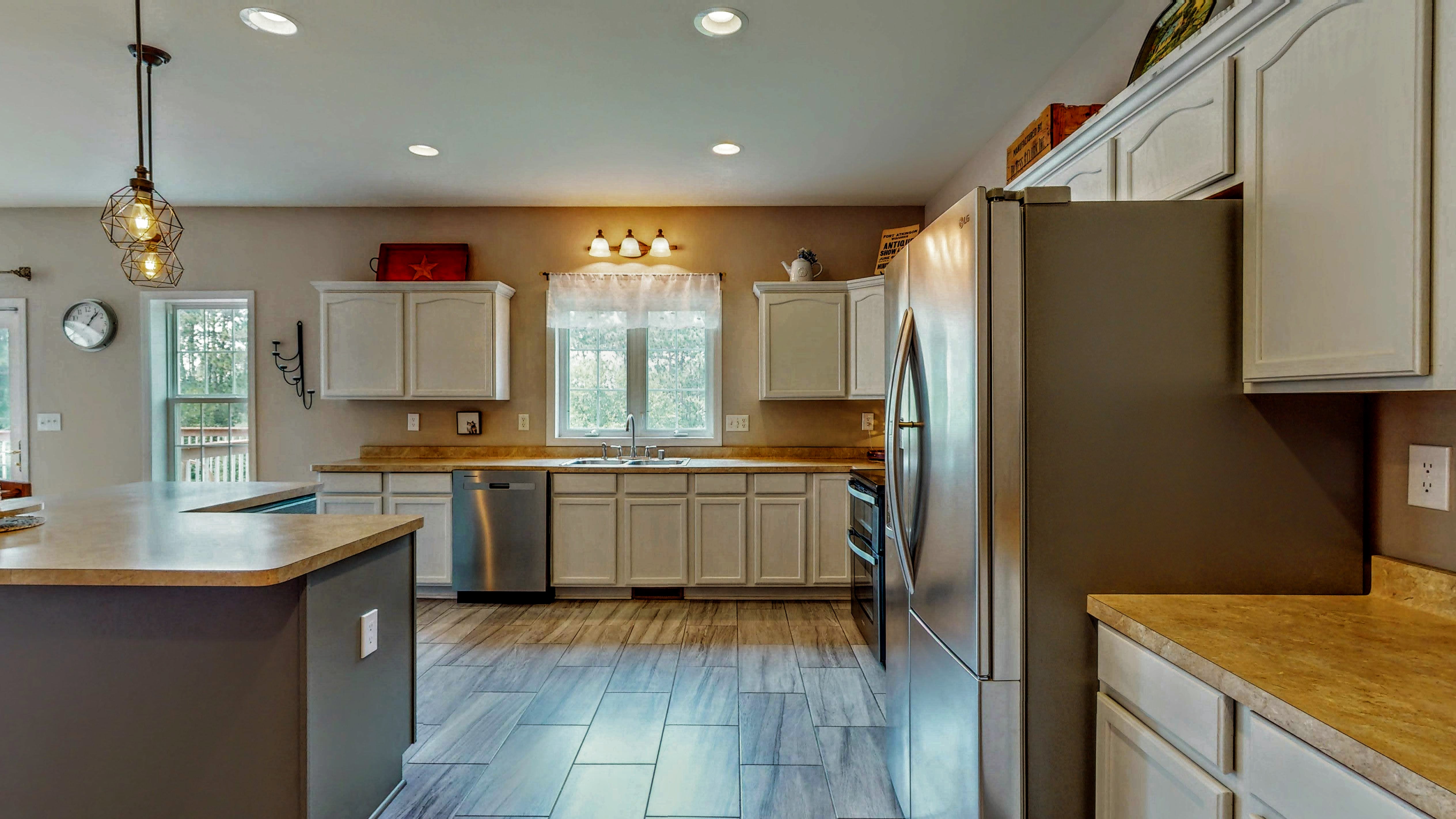 Koshkonong, Wisconsin, 53538, United States, 4 Bedrooms Bedrooms, ,4 BathroomsBathrooms,Residential,For Sale,1982148