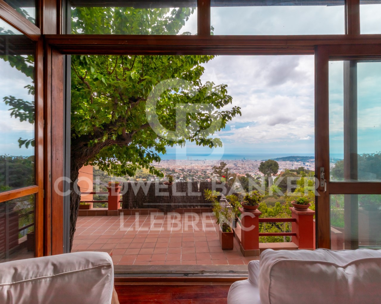 Barcelona, Catalonia, ES, 4 Bedrooms Bedrooms, ,3 BathroomsBathrooms,Residential,For Sale,1827300