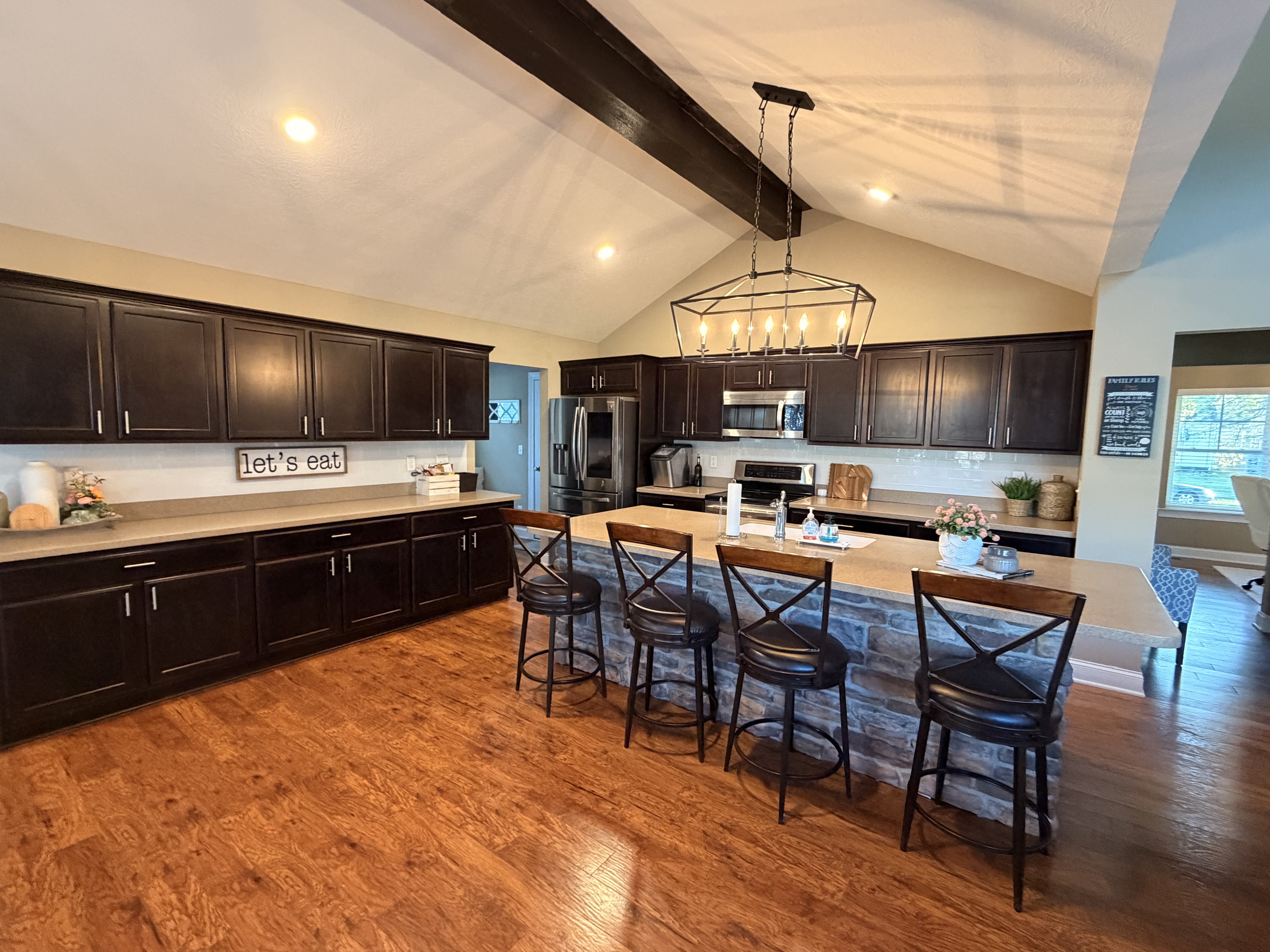Ironton, Ohio, 45638, United States, 3 Bedrooms Bedrooms, ,4 BathroomsBathrooms,Residential,For Sale,2049357