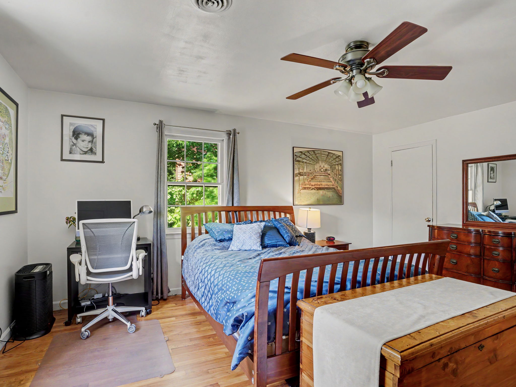 Hilltop Lake Hills Oasis with Renovated Chef