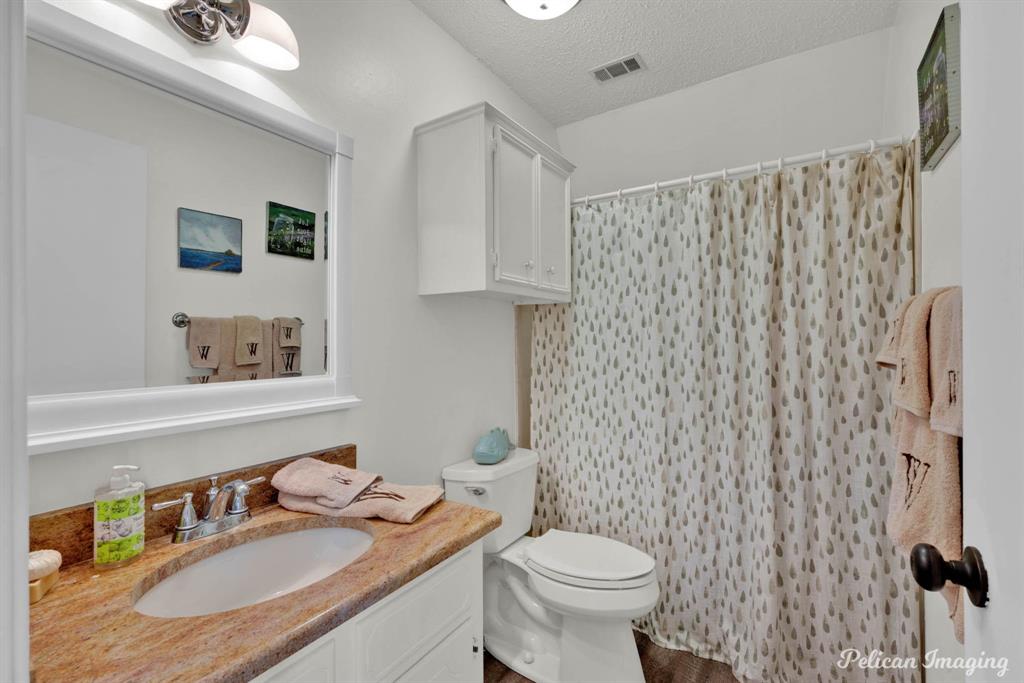 Shreveport, Louisiana, 71109, United States, 5 Bedrooms Bedrooms, ,5 BathroomsBathrooms,Residential,For Sale,1895361