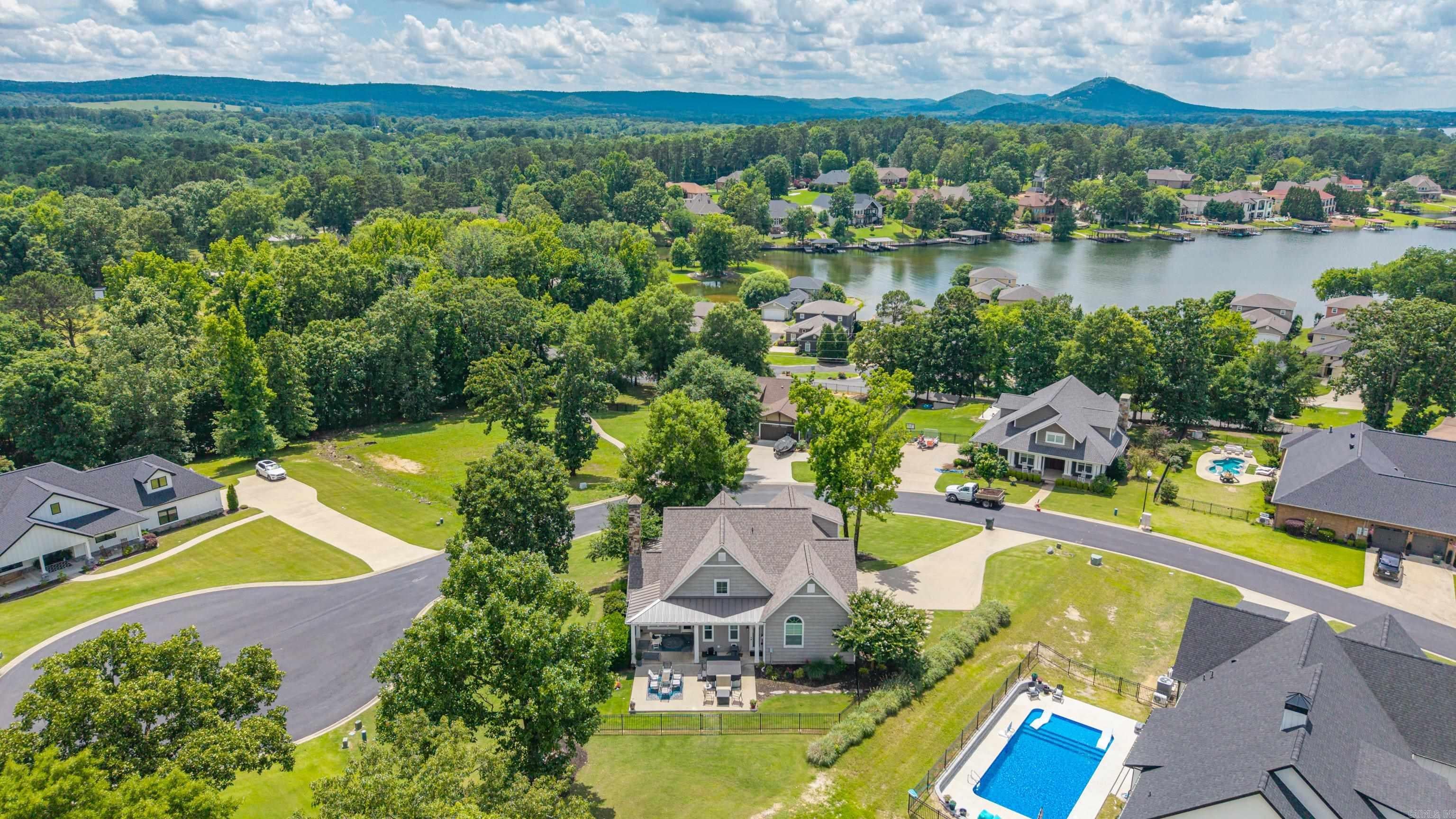 Hot Springs, Arkansas, 71913, United States, 4 Bedrooms Bedrooms, ,4 BathroomsBathrooms,Residential,For Sale,2019314