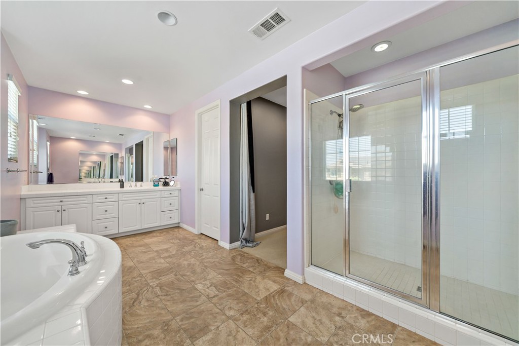 Lake Elsinore, California, 92530, United States, 5 Bedrooms Bedrooms, ,3 BathroomsBathrooms,Residential,For Sale,1881678