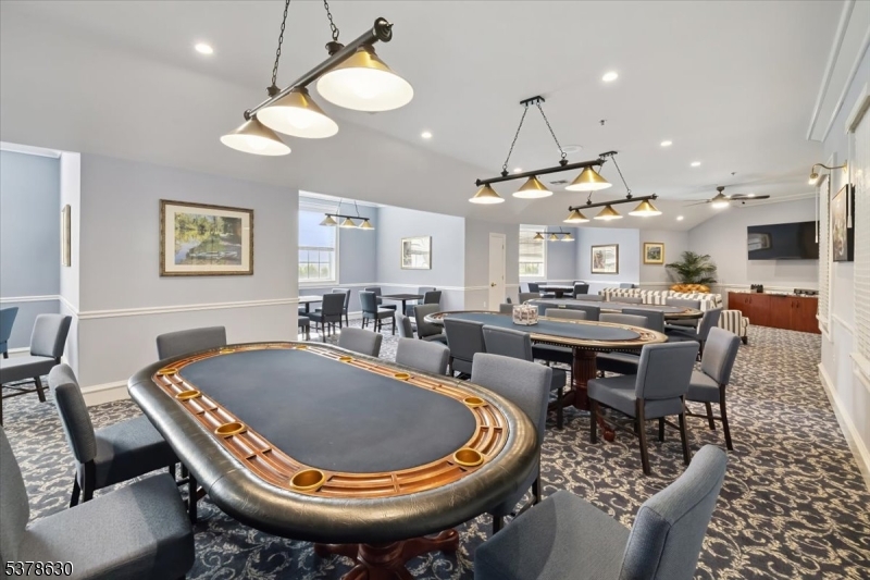 Franklin Twp., New Jersey, 08873, United States, 2 Bedrooms Bedrooms, ,3 BathroomsBathrooms,Residential,For Sale,1940389
