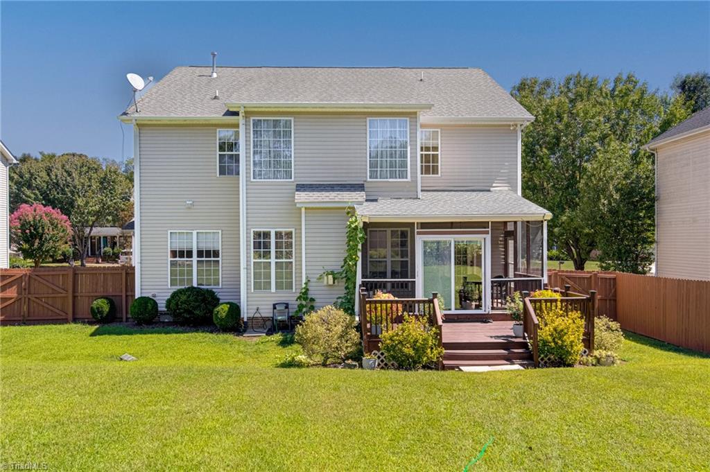 High Point, North Carolina, 27265, United States, 4 Bedrooms Bedrooms, ,3 BathroomsBathrooms,Residential,For Sale,1948916