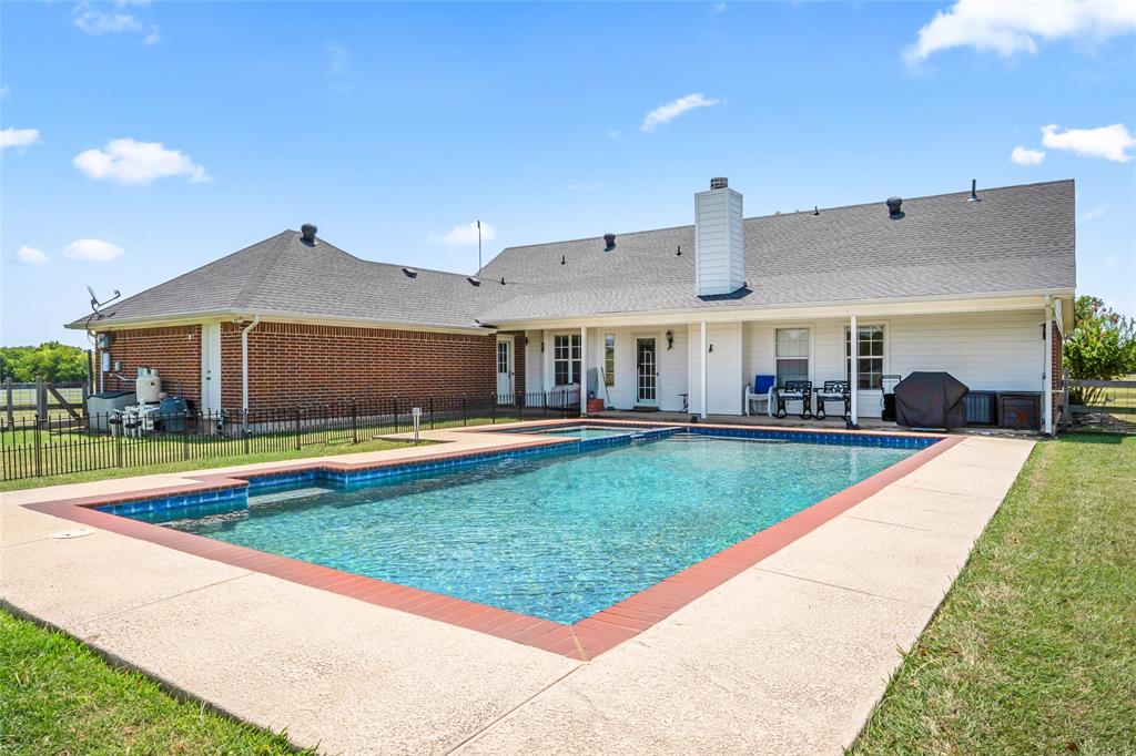 Gunter, Texas, 75058, United States, 4 Bedrooms Bedrooms, ,3 BathroomsBathrooms,Residential,For Sale,1914134