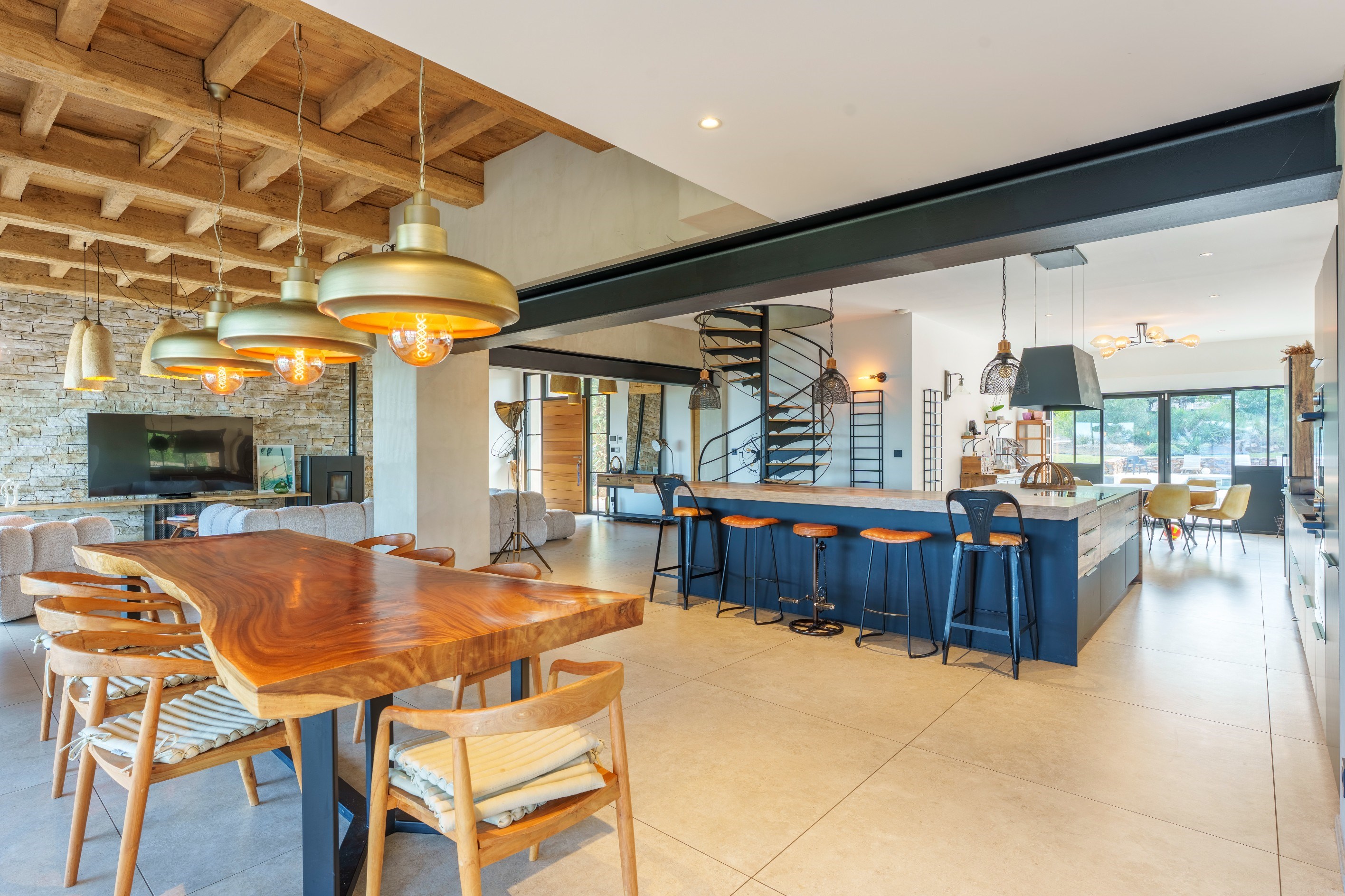  Stunning views of the Thau Lagoon_ Contemporary home with private access to the… - 物件實景