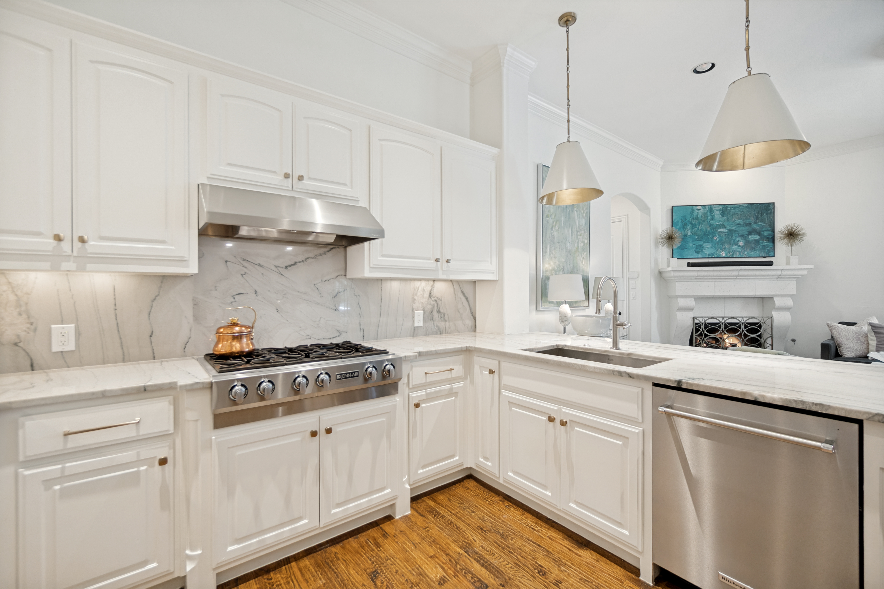  Move-in Ready SFA in Desirable Preston Hollow Neighborhood - 物件實景