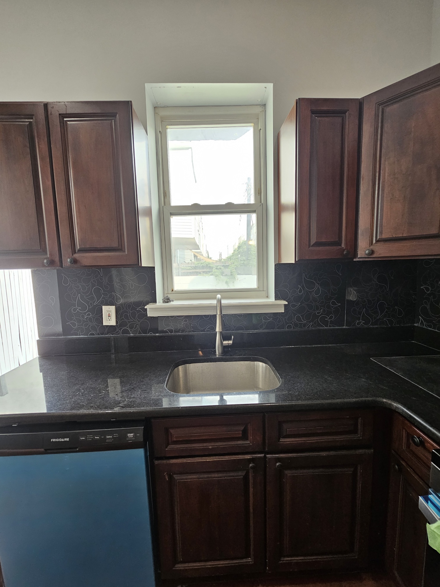 Philadelphia, Pennsylvania, 19145, United States, 4 Bedrooms Bedrooms, ,3 BathroomsBathrooms,Residential,For Sale,1979613