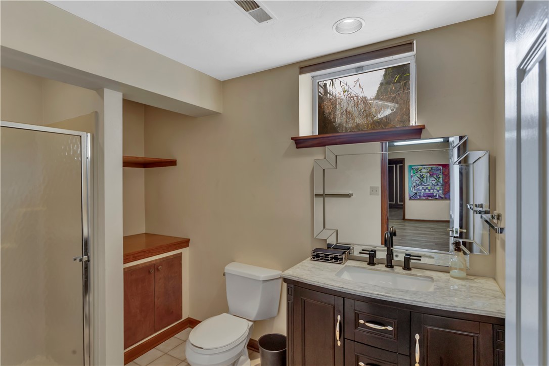 Hampton, Pennsylvania, 15044, United States, 4 Bedrooms Bedrooms, ,6 BathroomsBathrooms,Residential,For Sale,1947069