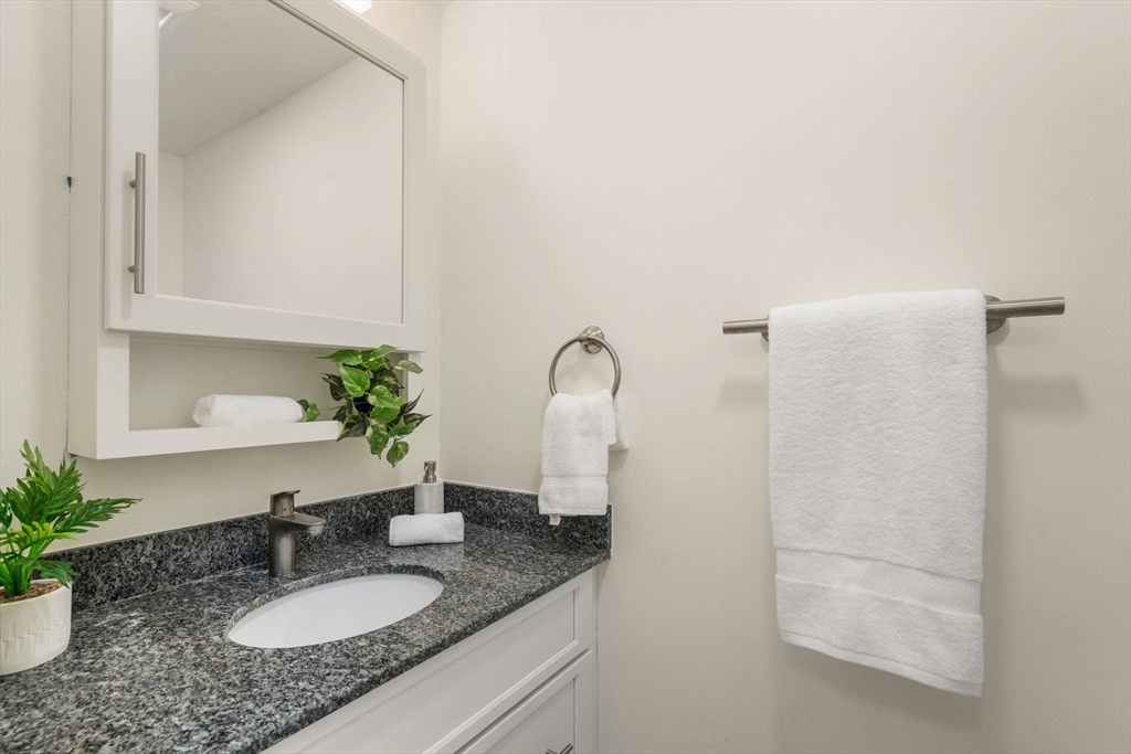 Concord, Massachusetts, 01742, United States, 2 Bedrooms Bedrooms, ,2 BathroomsBathrooms,Residential,For Sale,1896071
