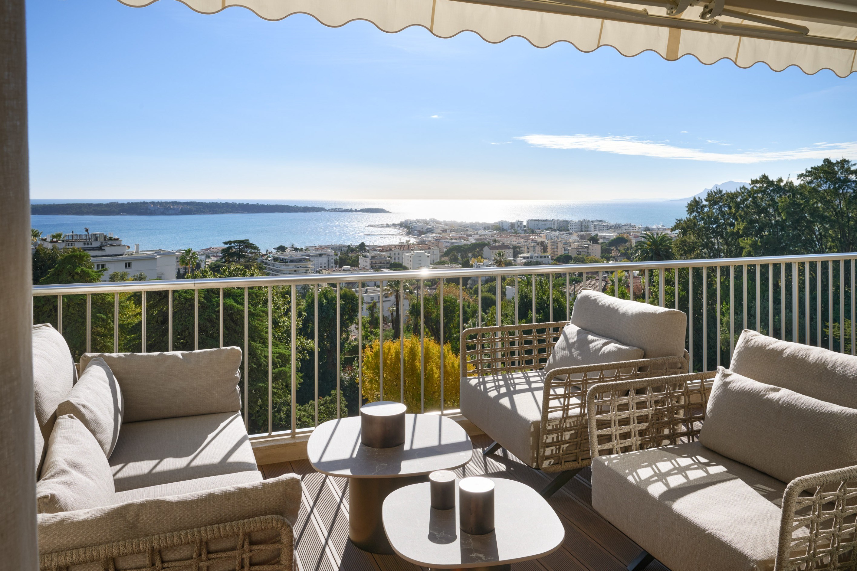  Cannes Californie, renovated 104 sqm two bedroom apartment with panoramic sea v… - 物件實景
