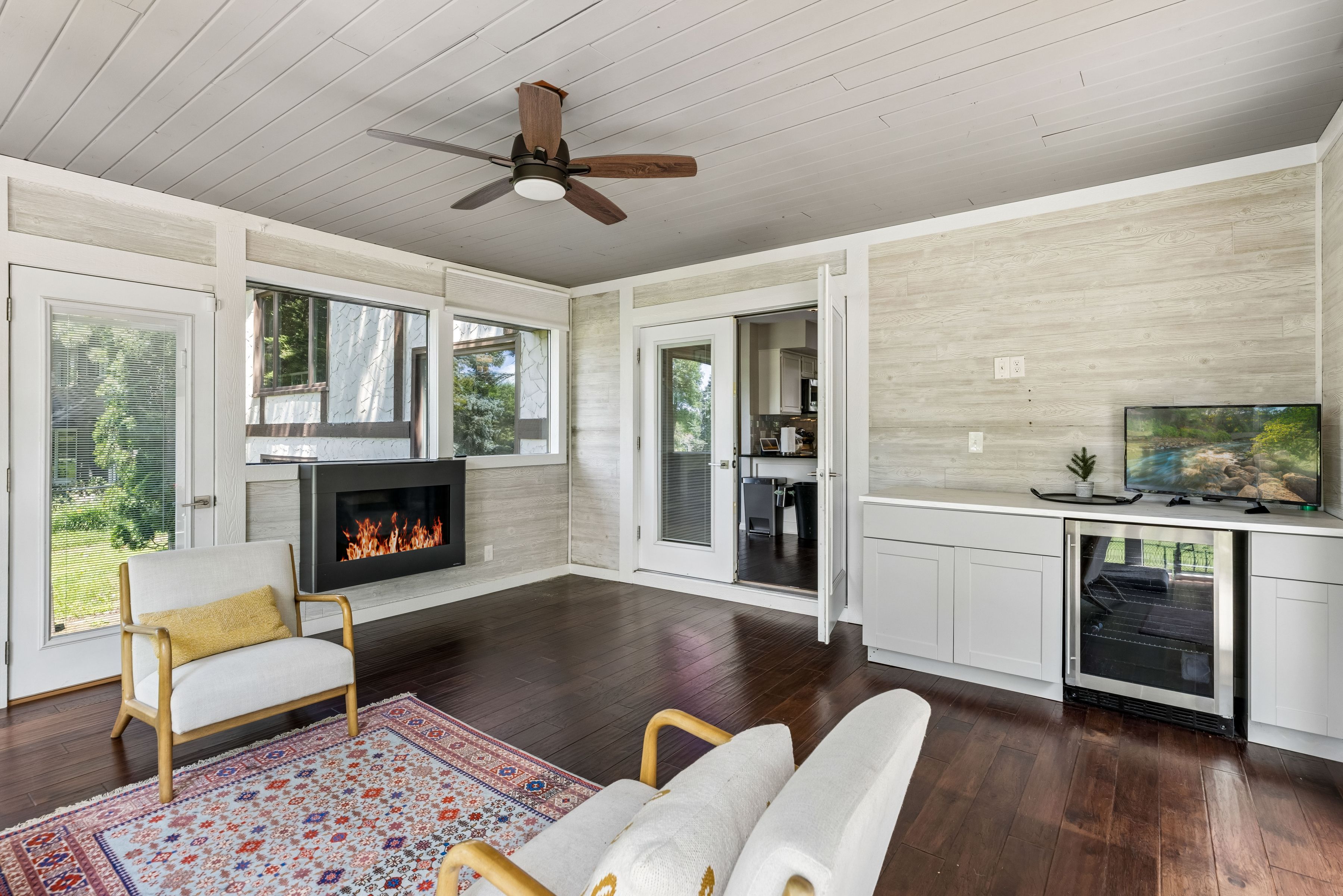  Beautifully Updated Home Overlooking Bent Creek Golf Course - 物件實景