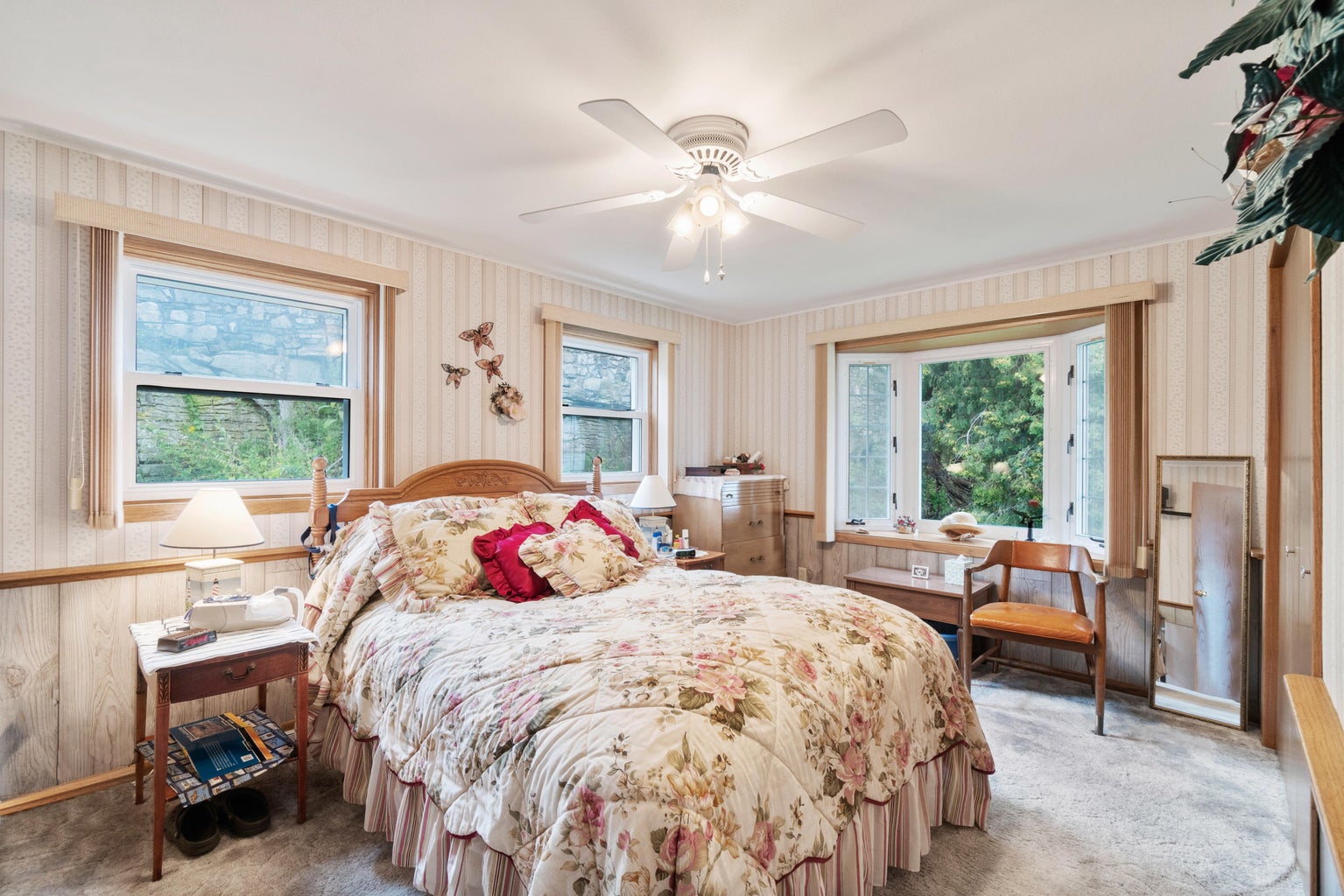 Sturgeon Bay, Wisconsin, 54235, United States, 5 Bedrooms Bedrooms, ,3 BathroomsBathrooms,Residential,For Sale,1923516