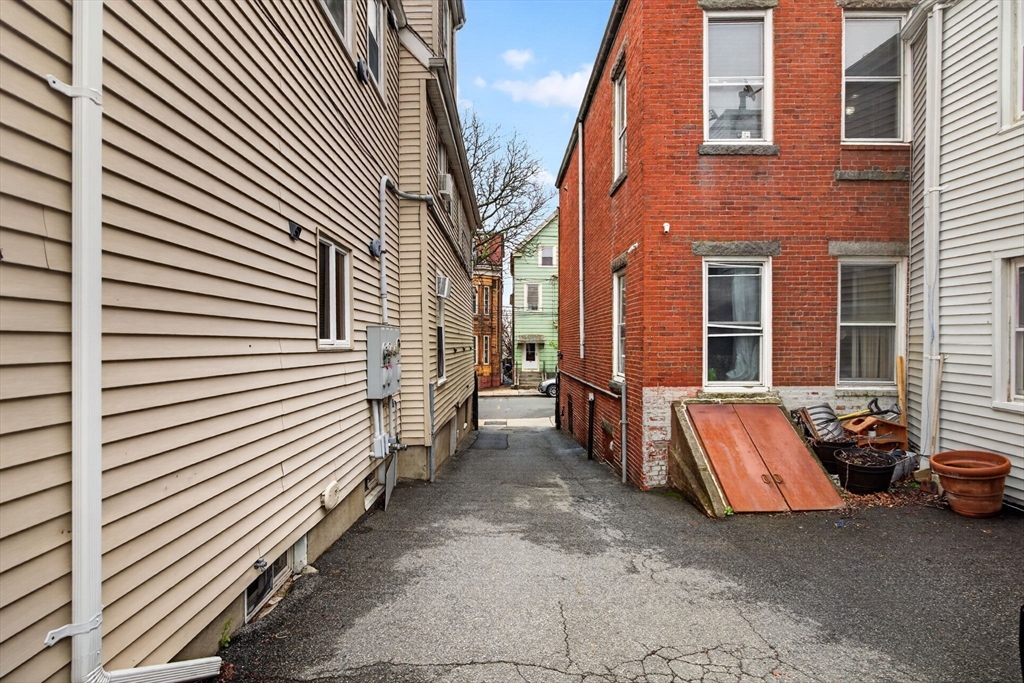 Boston, Massachusetts, 02128, United States, 8 Bedrooms Bedrooms, ,2 BathroomsBathrooms,Residential,For Sale,2040456