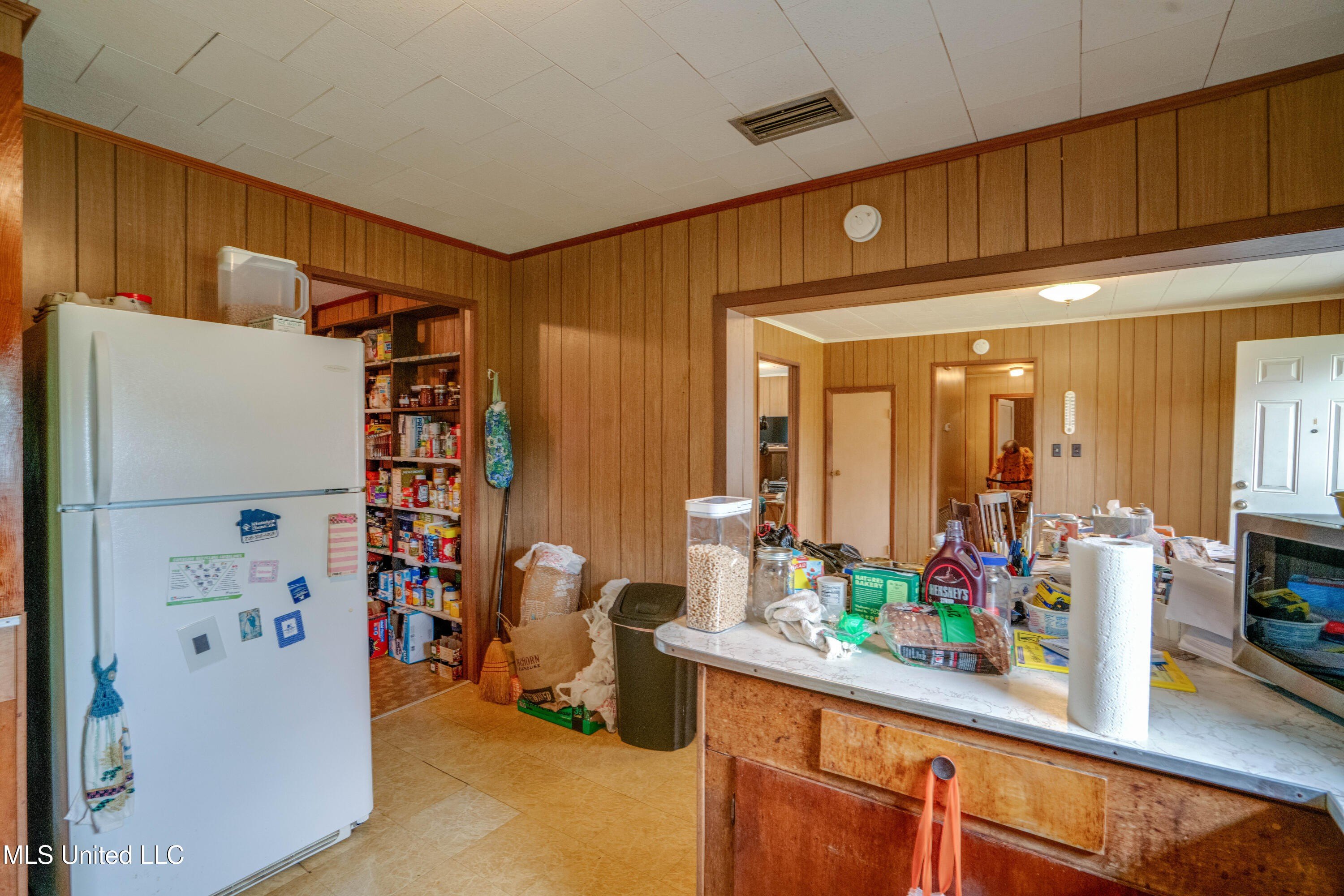 Gulfport, Mississippi, 39503, United States, 4 Bedrooms Bedrooms, ,2 BathroomsBathrooms,Residential,For Sale,1915854