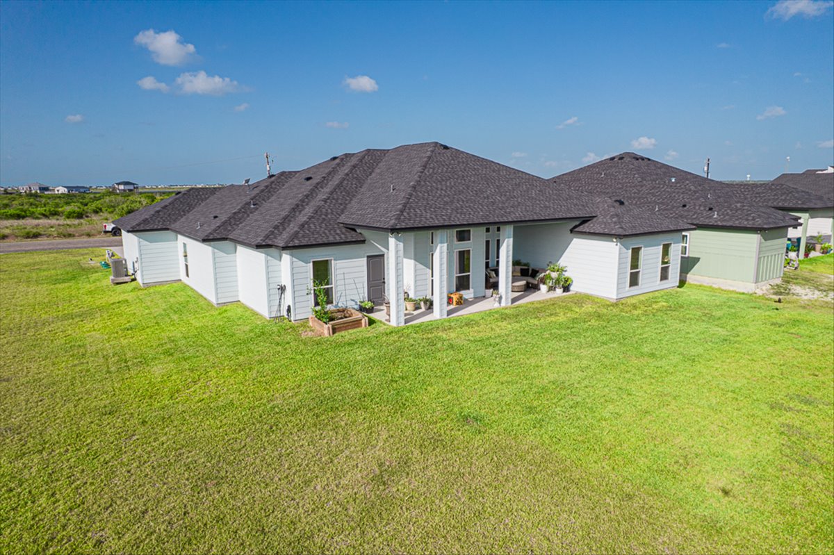 Rockport, Texas, 78382, United States, 5 Bedrooms Bedrooms, ,4 BathroomsBathrooms,Residential,For Sale,1906420