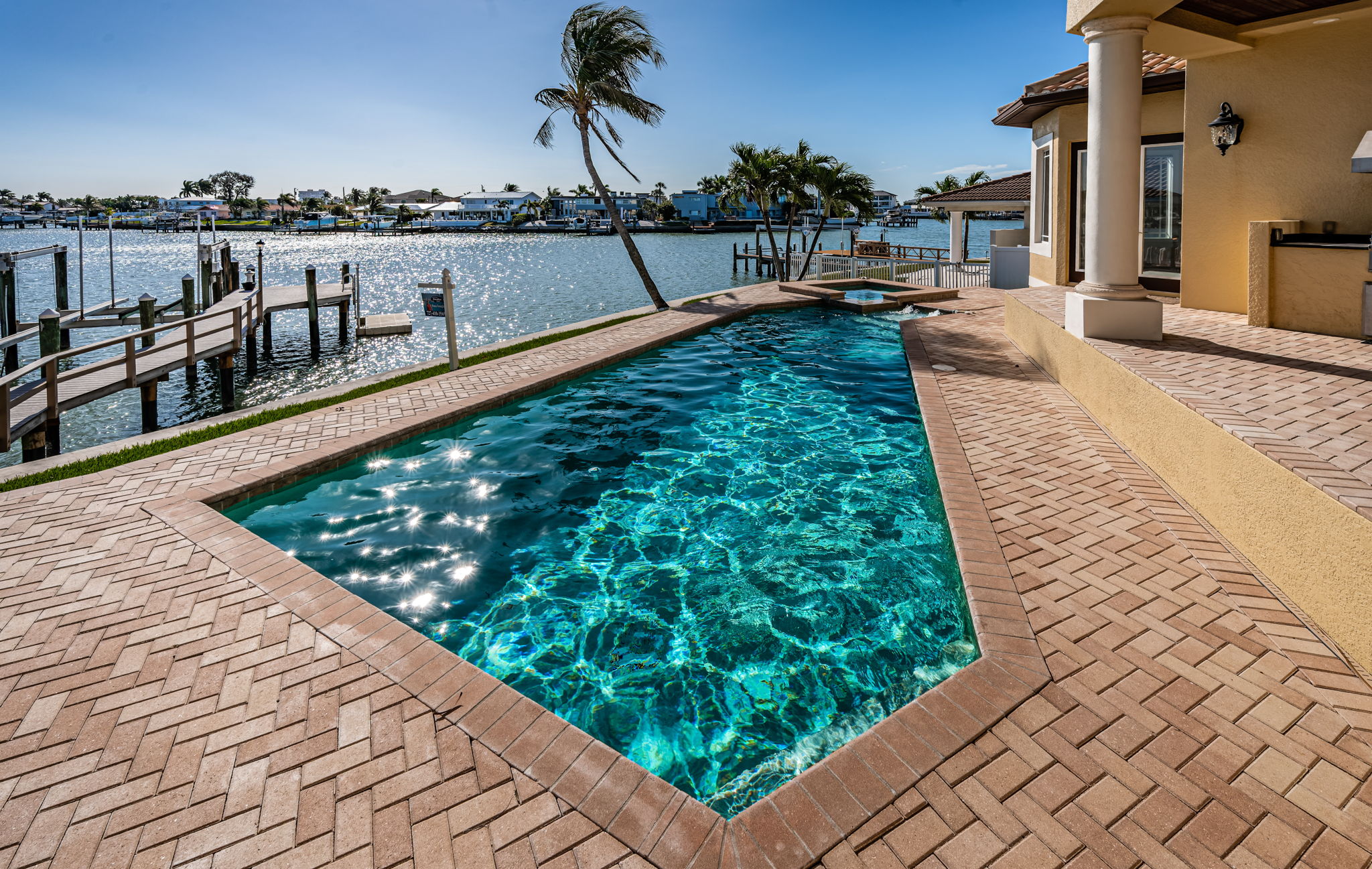 St Petersburg, Florida, 33707, United States, 5 Bedrooms Bedrooms, ,5 BathroomsBathrooms,Residential,For Sale,2006025