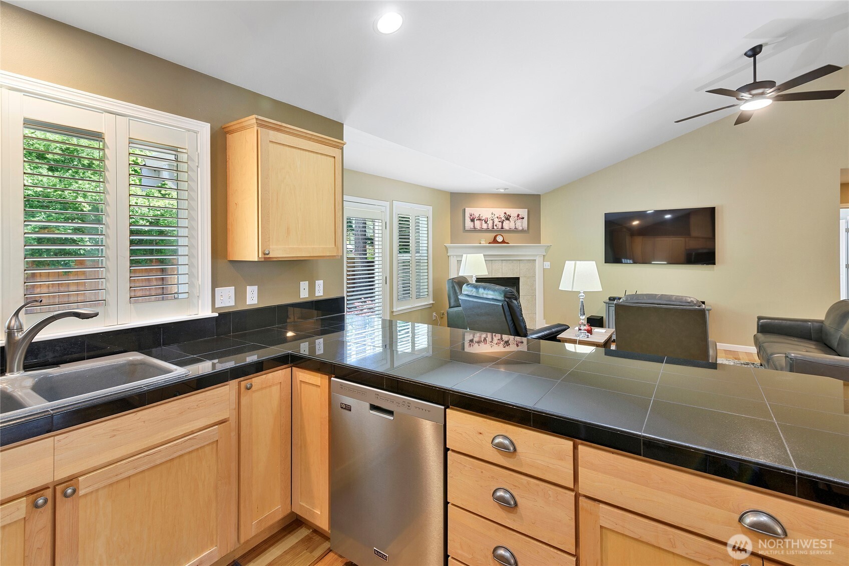 Bremerton, Washington, 98311, United States, 3 Bedrooms Bedrooms, ,1 BathroomBathrooms,Residential,For Sale,1848979