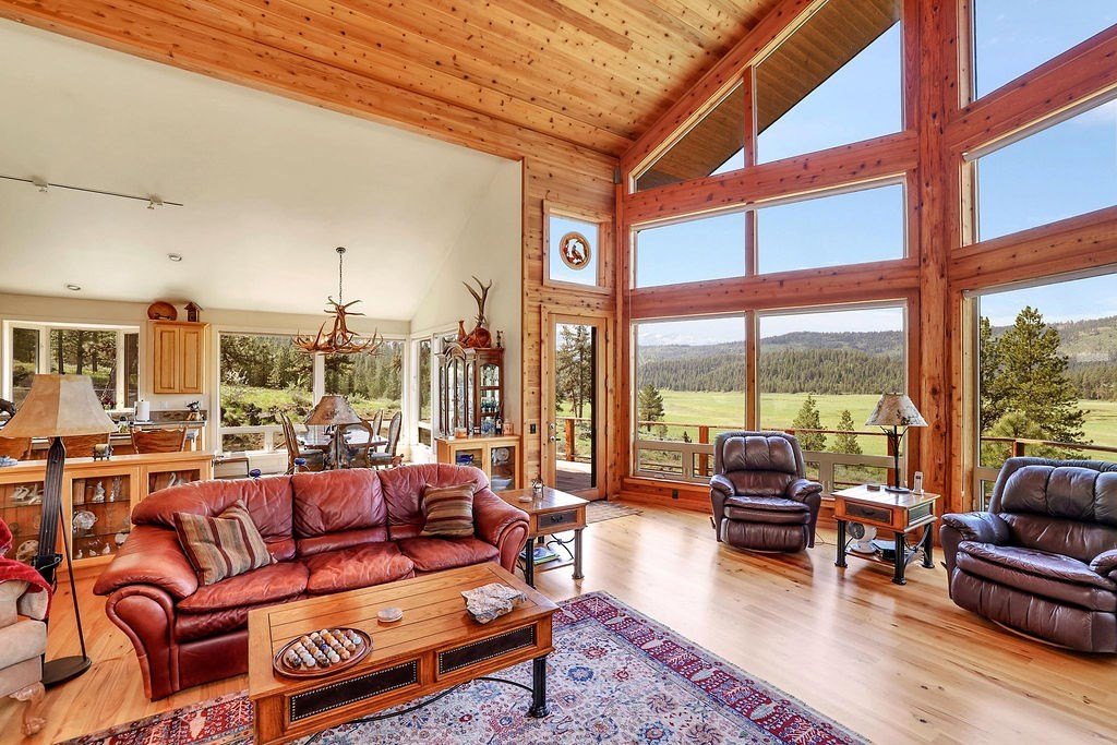 New Meadows, Idaho, 83654, United States, 3 Bedrooms Bedrooms, ,1 BathroomBathrooms,Residential,For Sale,1846350