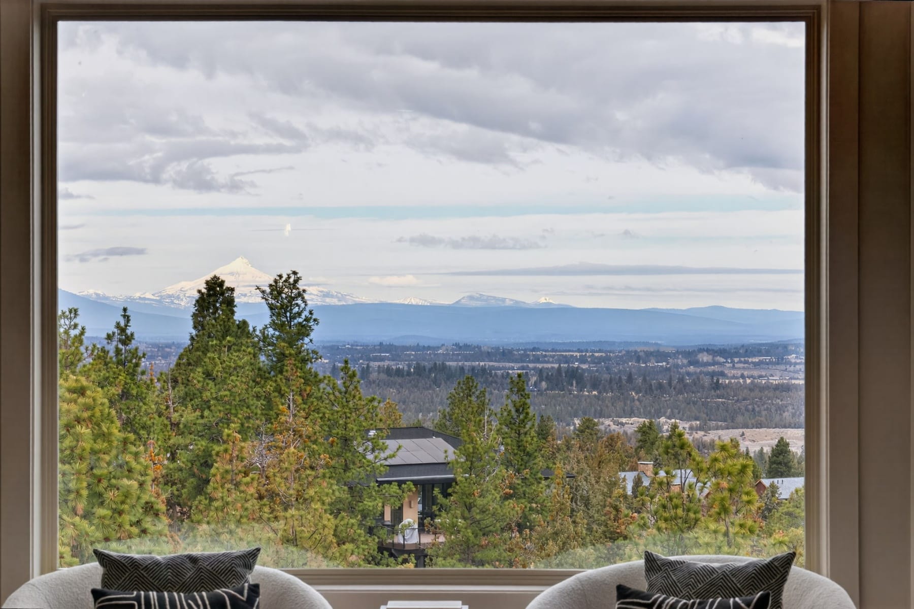  3345 NW Panorama Drive Bend, OR 97703 - 物件實景