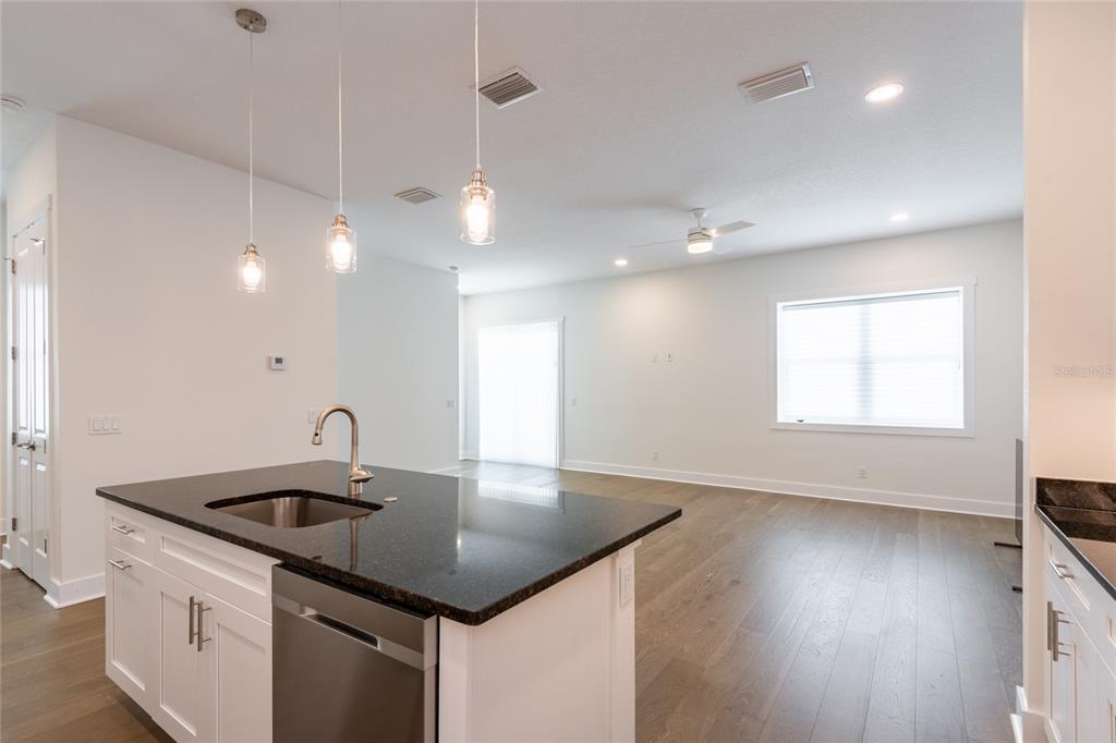 Dunedin, Florida, 34698, United States, 3 Bedrooms Bedrooms, ,3 BathroomsBathrooms,Residential,For Sale,1975288