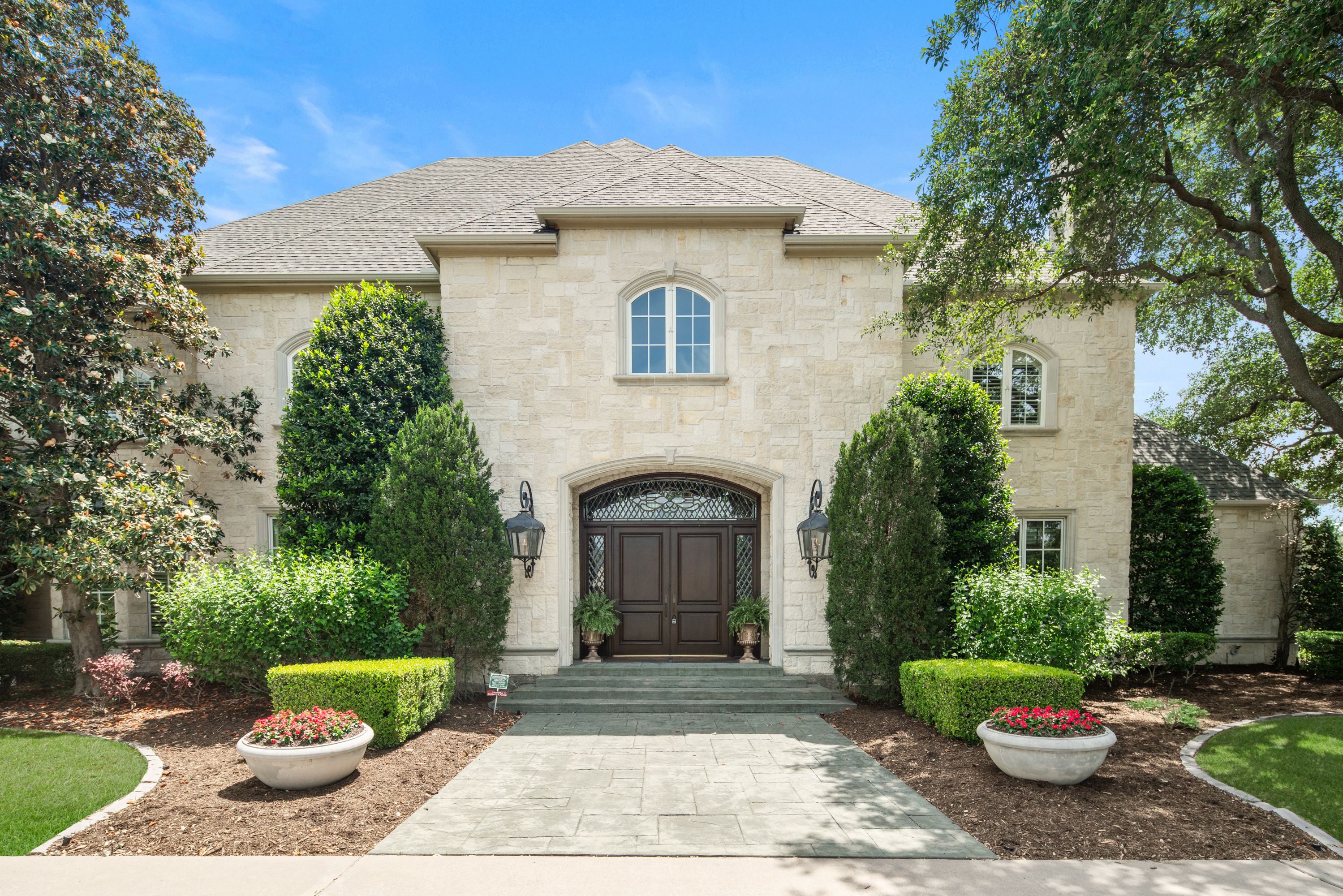  Discover Your Private Estate at 2025 Creek Ridge Dr., Frisco, Texas - 物件實景