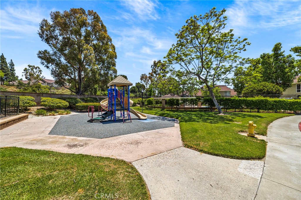 26295 Lily Glen #22, Lake Forest, California, 92630, United States, 3 Bedrooms Bedrooms, ,3 BathroomsBathrooms,Residential,For Sale,26295 Lily Glen #22,1570994