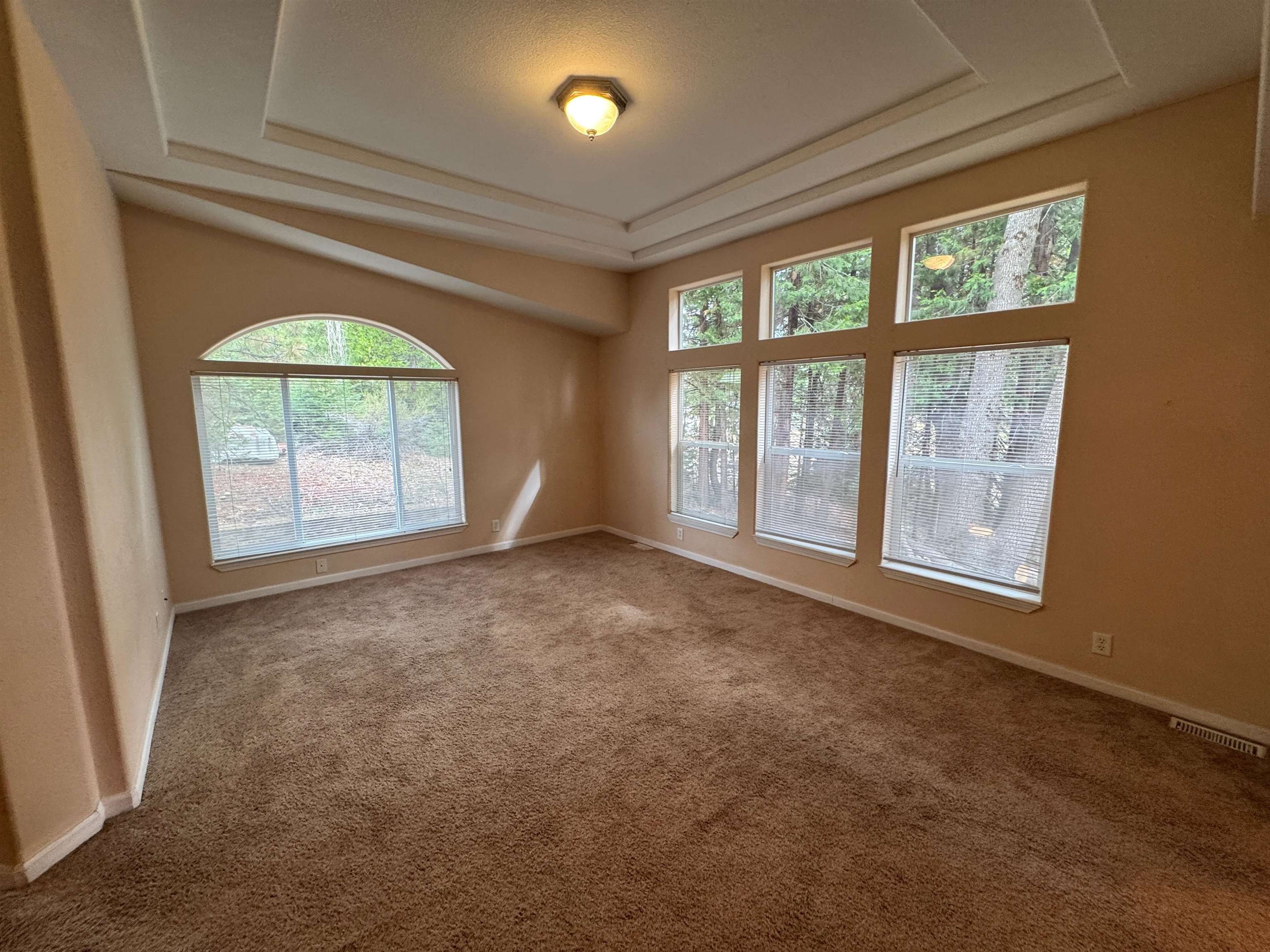 Mt Shasta, California, 96067, United States, 3 Bedrooms Bedrooms, ,2 BathroomsBathrooms,Residential,For Sale,1974393