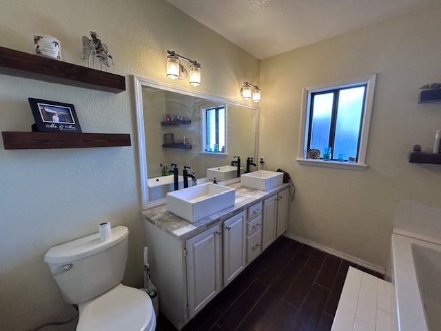 Carlsbad, New Mexico, 88220, United States, 4 Bedrooms Bedrooms, ,4 BathroomsBathrooms,Residential,For Sale,2006248