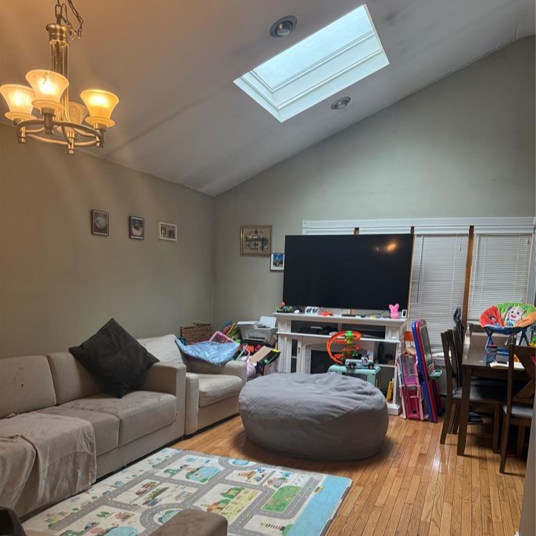 Ronkonkoma, New York, 11779, United States, 3 Bedrooms Bedrooms, ,2 BathroomsBathrooms,Residential,For Sale,1876247