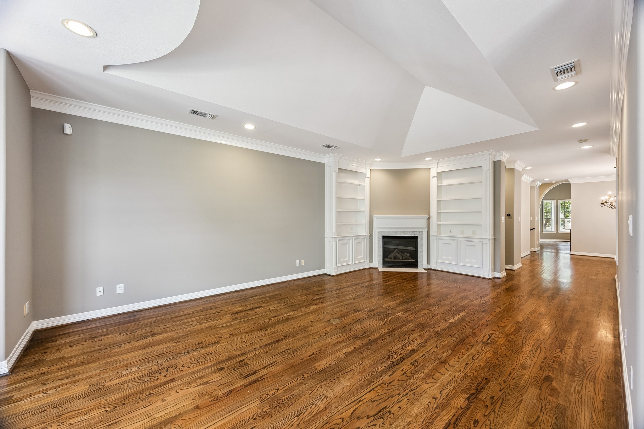  5417 Dickson Street B - 物件實景