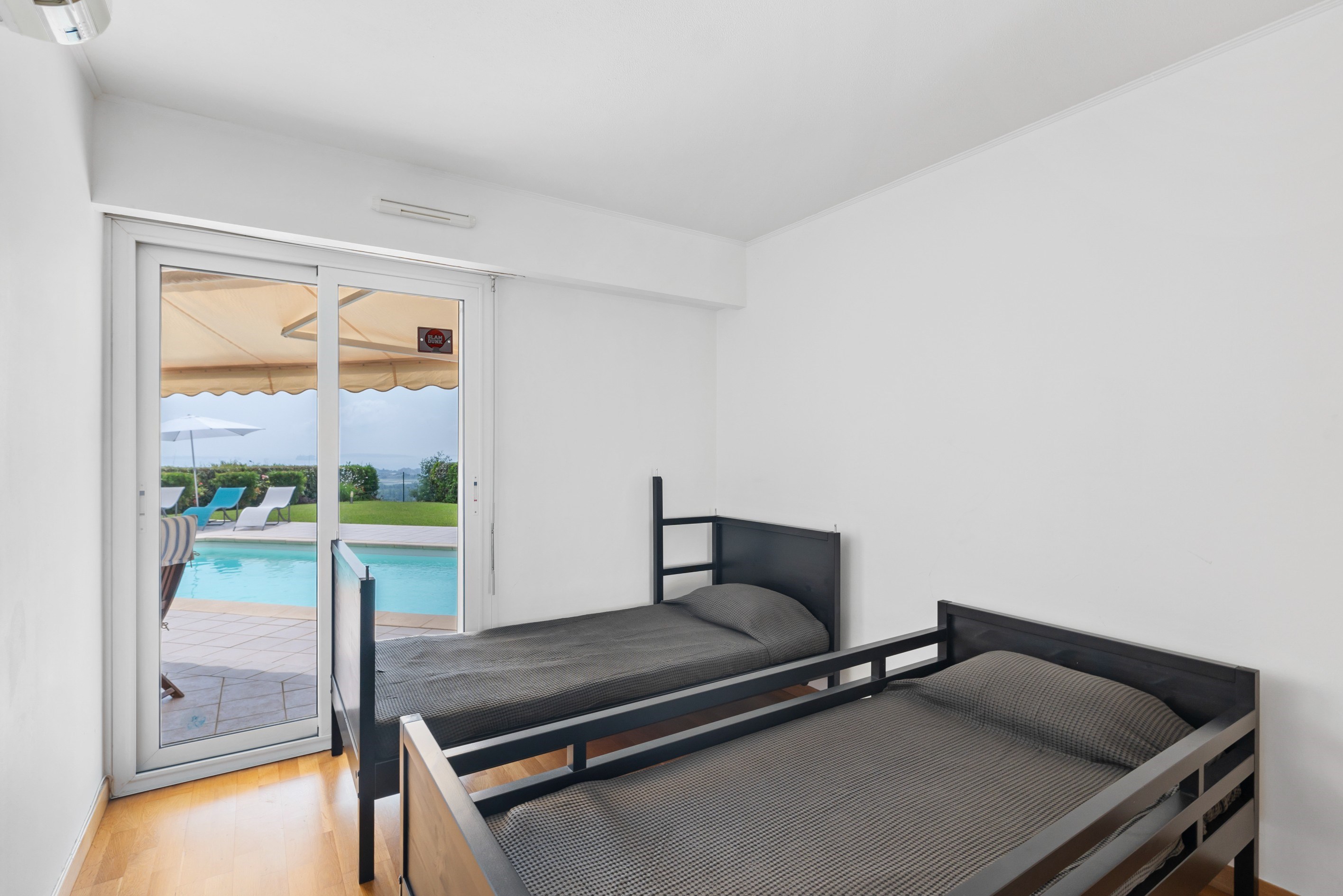  Mandelieu-la-Napoule, duplex apartment with sea view, private garden and pool - 物件實景