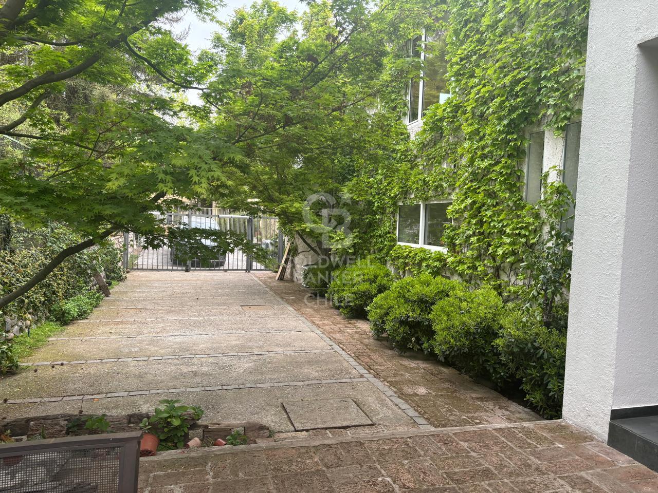 Vitacura, Chile, 5 Bedrooms Bedrooms, ,5 BathroomsBathrooms,Residential,For Sale,1760726