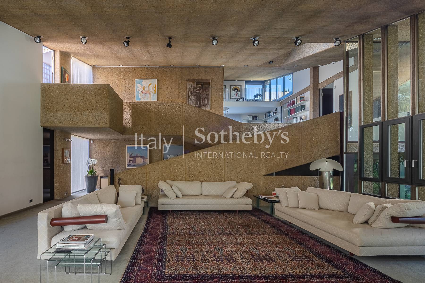  Designer villa surrounded by greenery - 物件實景