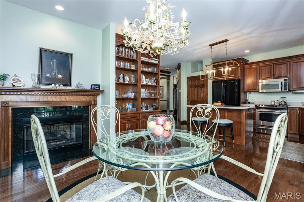Godfrey, Illinois, 62035, United States, 3 Bedrooms Bedrooms, ,3 BathroomsBathrooms,Residential,For Sale,1940869