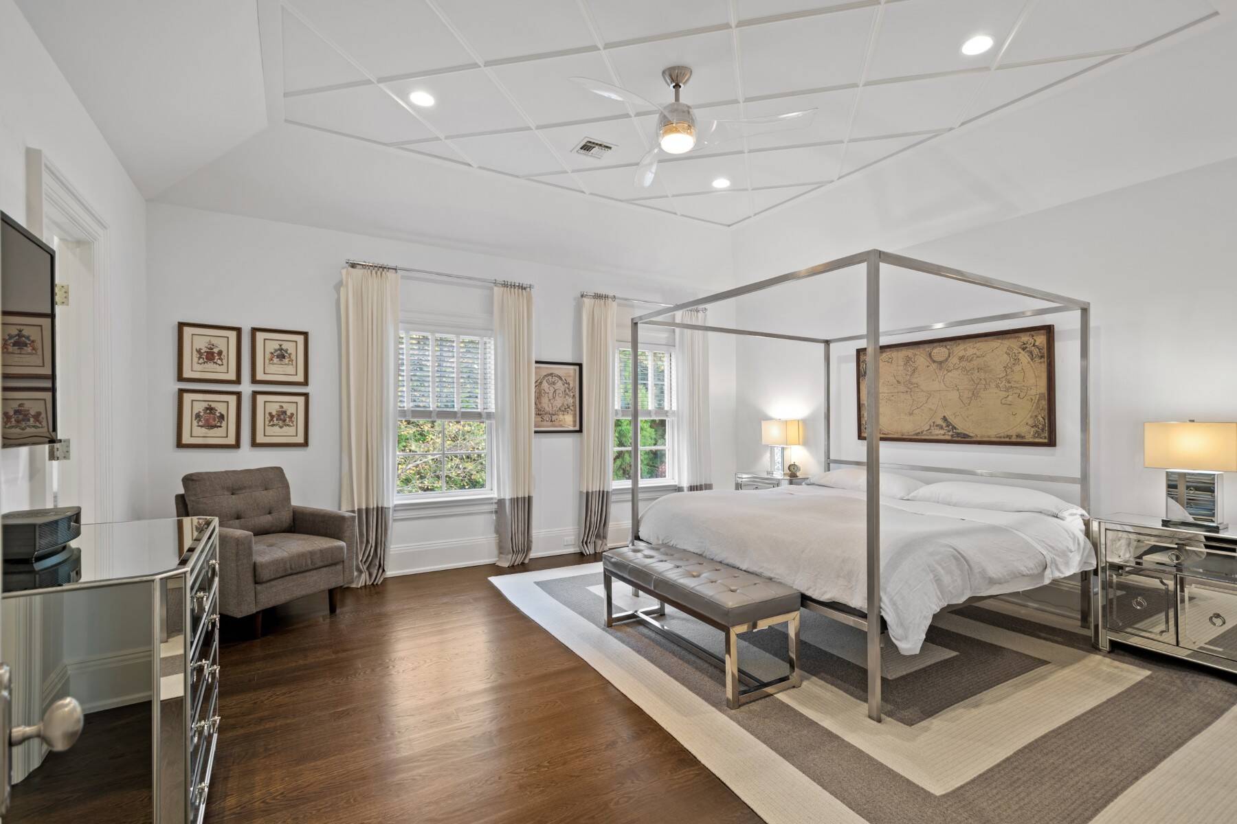  Southampton Village Designer