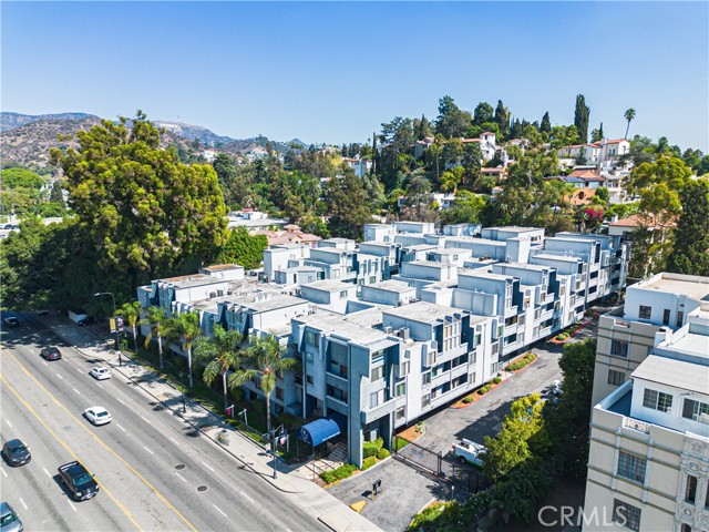 Hollywood Hills, California, 90068, United States, 2 Bedrooms Bedrooms, ,2 BathroomsBathrooms,Residential,For Sale,1981574