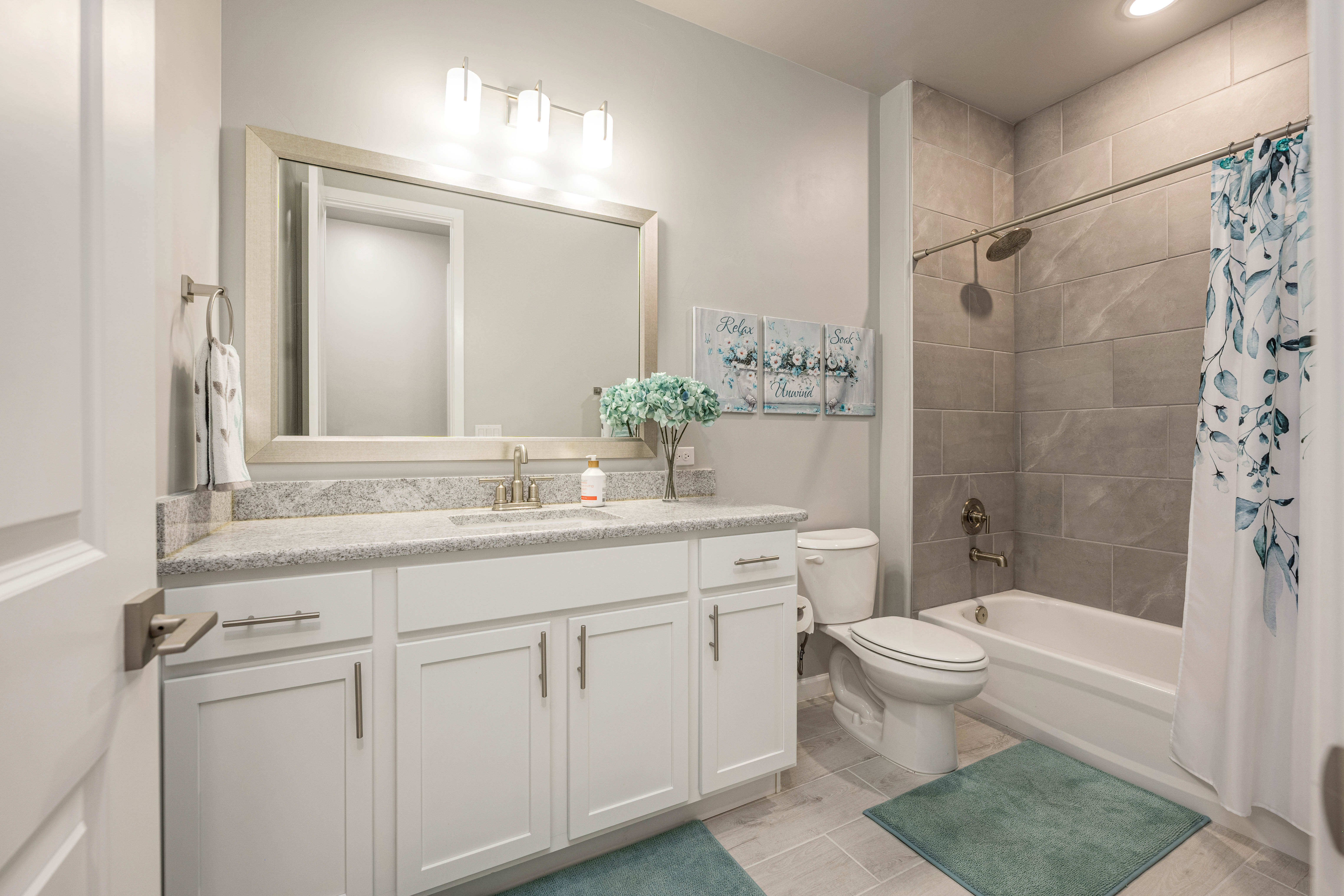 Las Cruces, New Mexico, 88011, United States, 5 Bedrooms Bedrooms, ,3 BathroomsBathrooms,Residential,For Sale,1983891