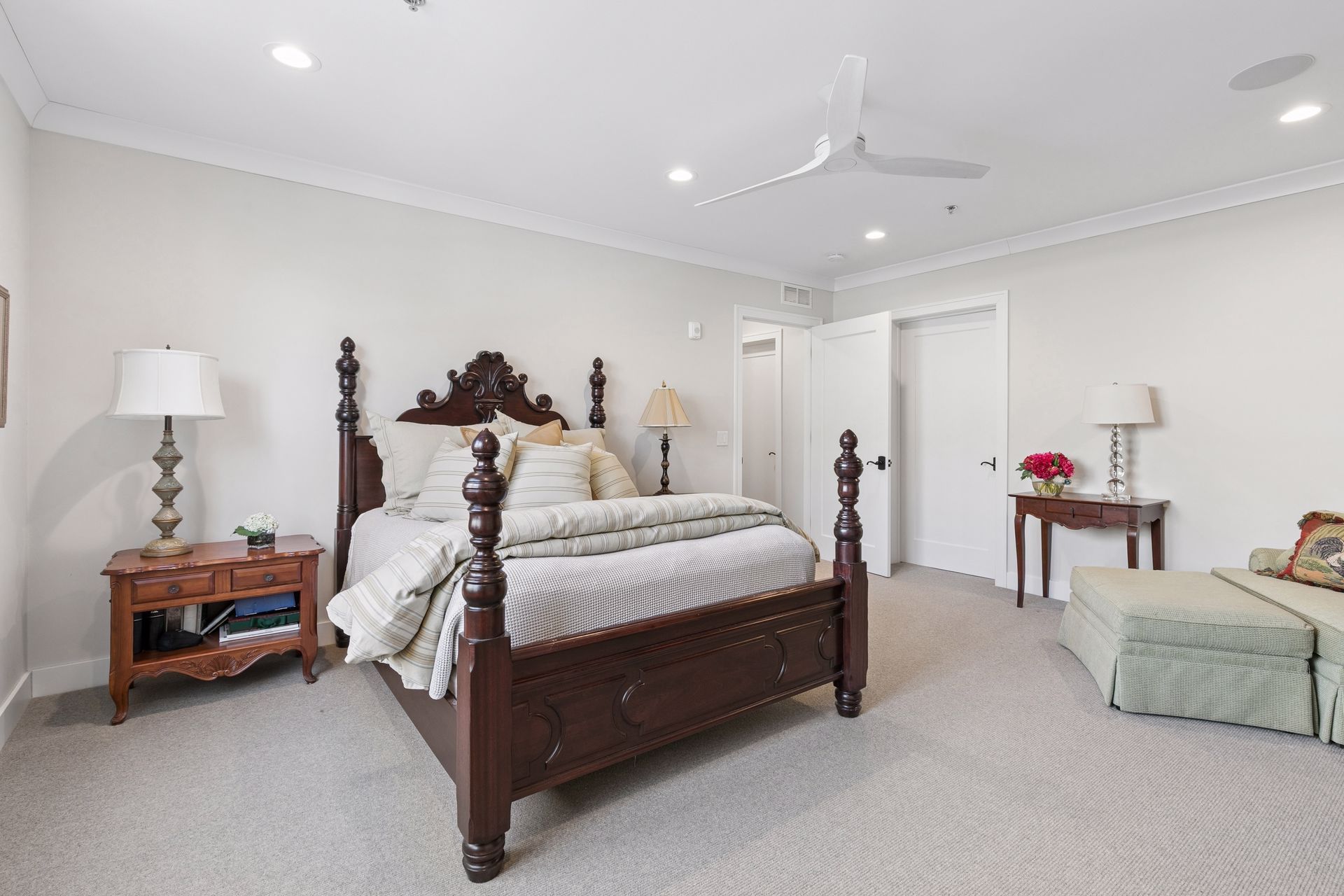  Gorgeous Light-Filled Condo in the Heart of Edina - 物件實景