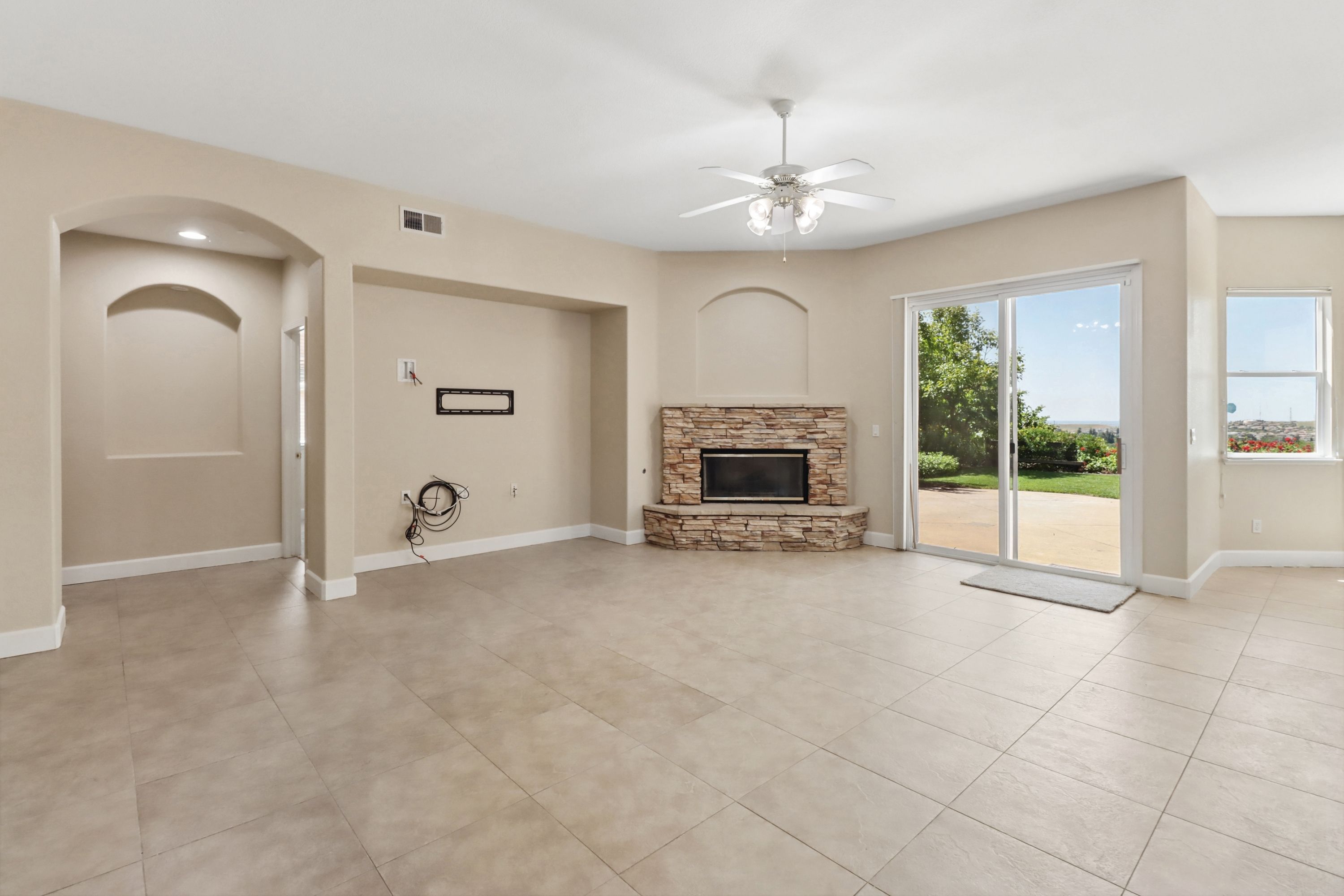  1294 Souza Drive, El Dorado Hills, CA 95762 - 物件實景