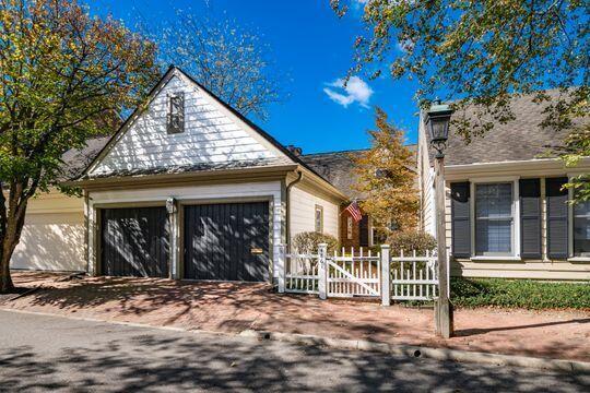 Upper Arlington, Ohio, 43220, United States, 3 Bedrooms Bedrooms, ,3 BathroomsBathrooms,Residential,For Sale,1987809