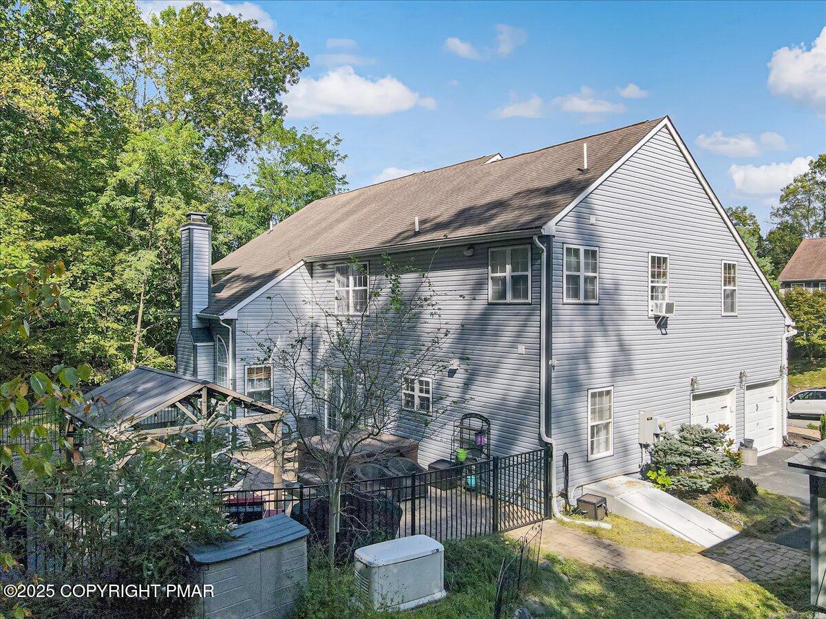 East Stroudsburg, Pennsylvania, 18302, United States, 5 Bedrooms Bedrooms, ,4 BathroomsBathrooms,Residential,For Sale,1980579