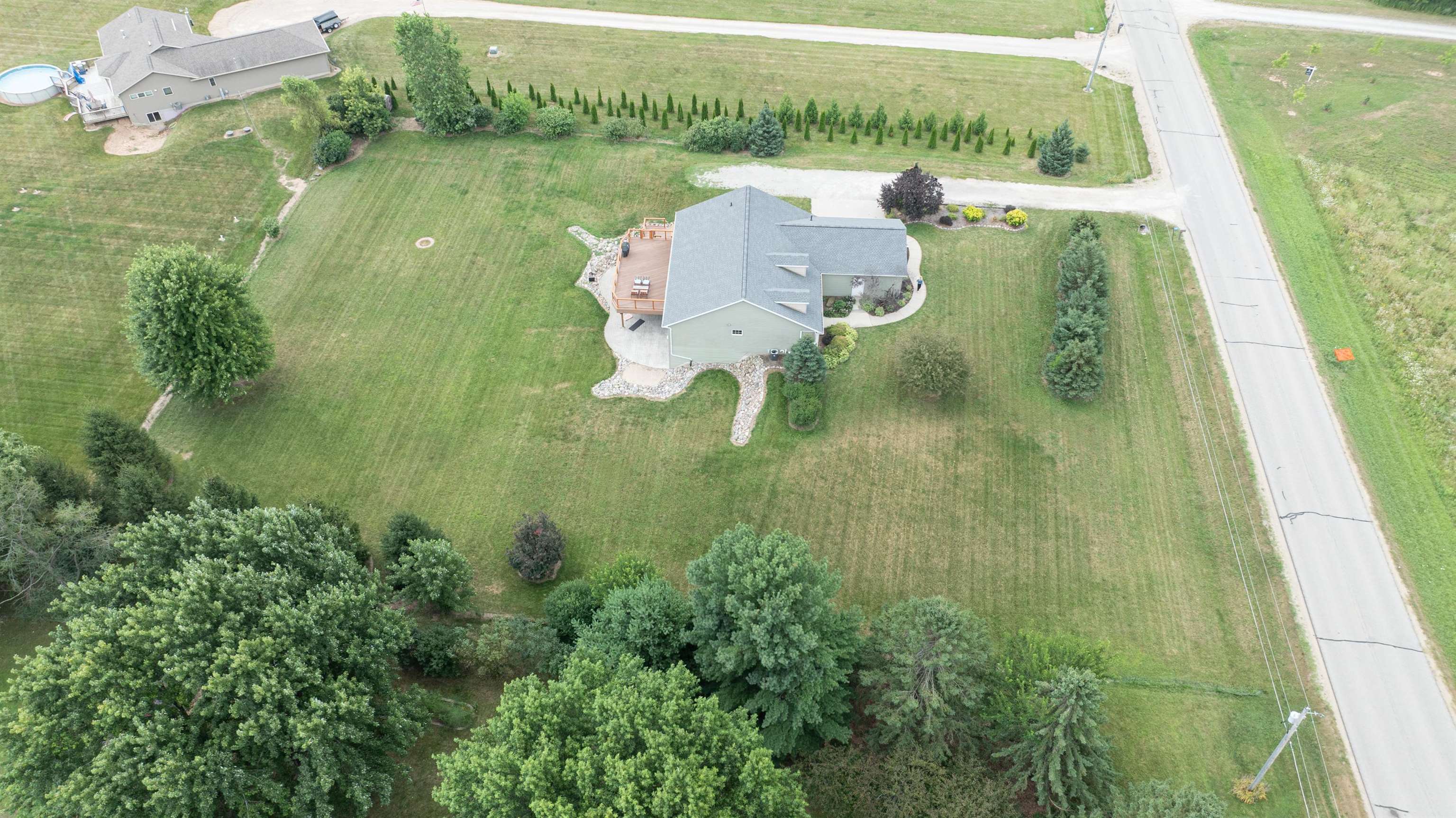 Hortonville, Wisconsin, 54944-9660, United States, 5 Bedrooms Bedrooms, ,3 BathroomsBathrooms,Residential,For Sale,1920298