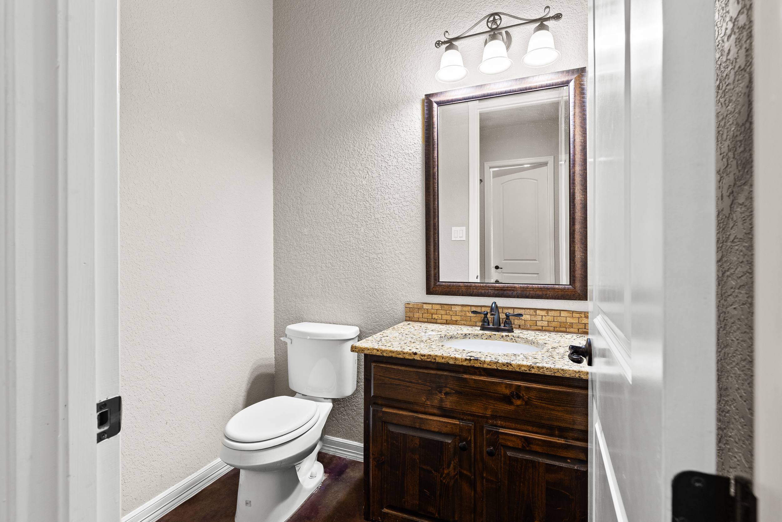 La Vernia, Texas, 78121, United States, 3 Bedrooms Bedrooms, ,Residential,For Sale,1943092