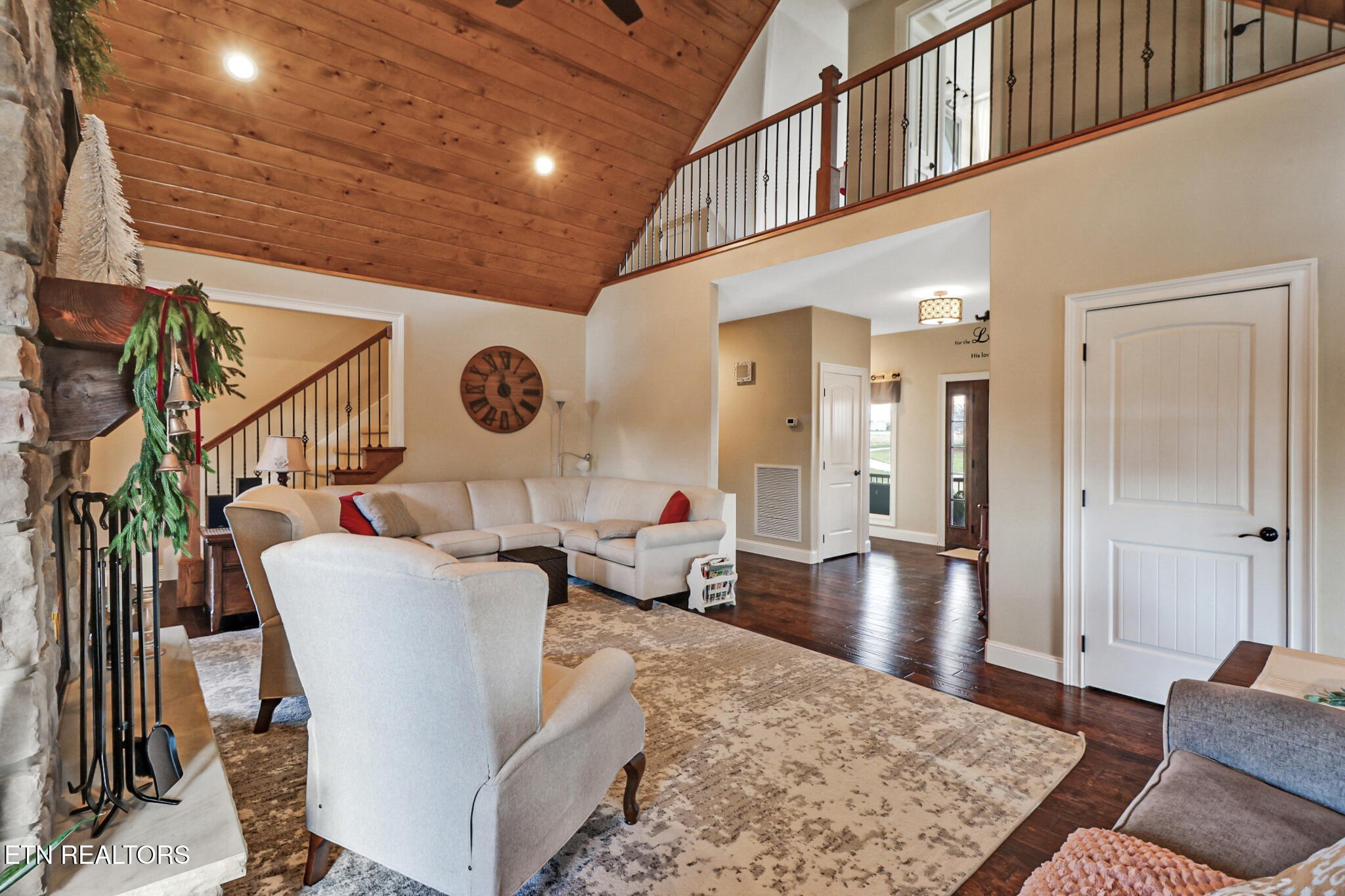 Crossville, Tennessee, 38555, United States, 4 Bedrooms Bedrooms, ,5 BathroomsBathrooms,Residential,For Sale,2005475