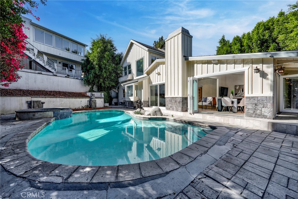 Studio City, California, 91604, United States, 4 Bedrooms Bedrooms, ,3 BathroomsBathrooms,Residential,For Sale,1991680