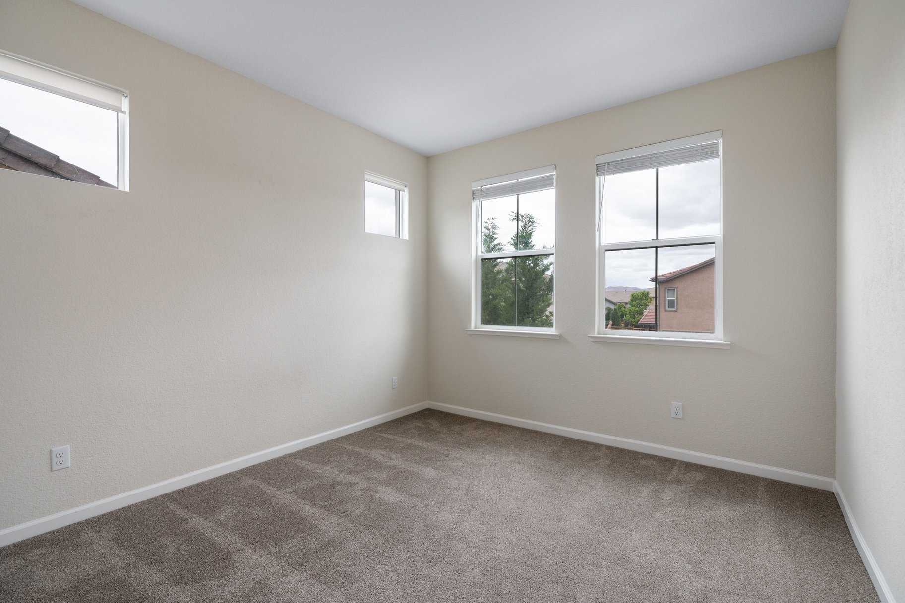  Two Story Walking Distance to Red Hawk Golf Course - 物件實景