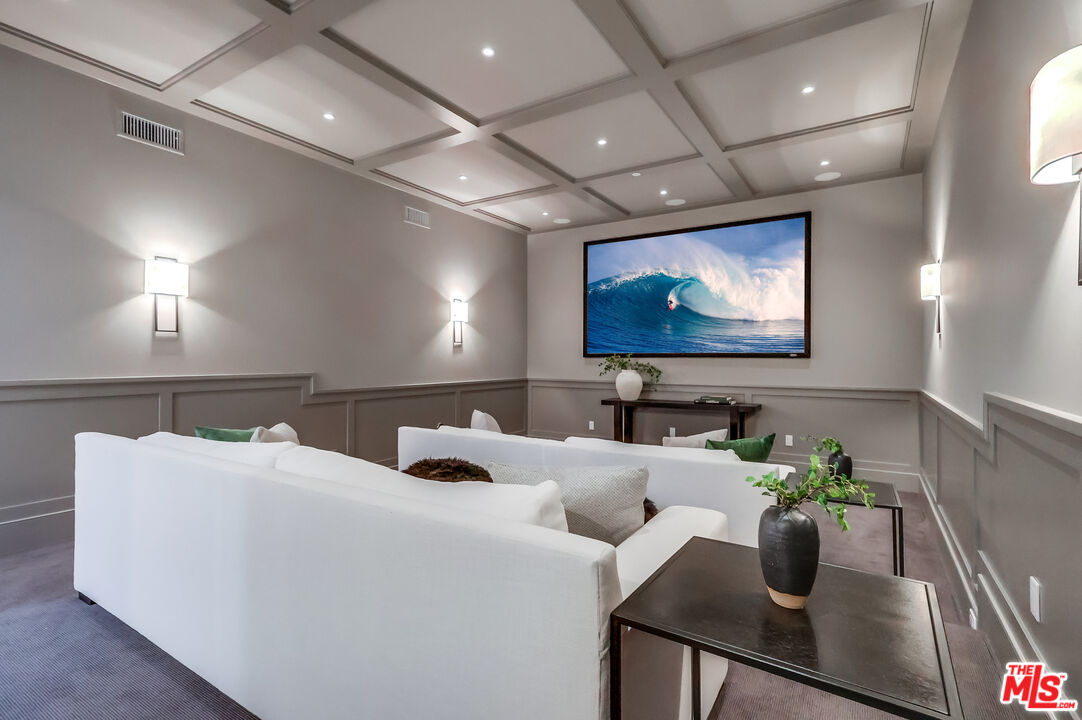 Los Angeles, California, 90049, United States, 7 Bedrooms Bedrooms, ,4 BathroomsBathrooms,Residential,For Sale,1912461