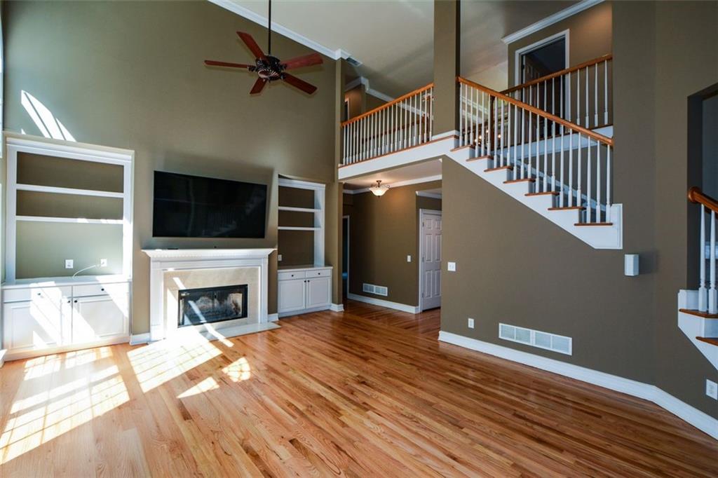 Alpharetta, Georgia, 30022, United States, 5 Bedrooms Bedrooms, ,5 BathroomsBathrooms,Residential,For Sale,2002154